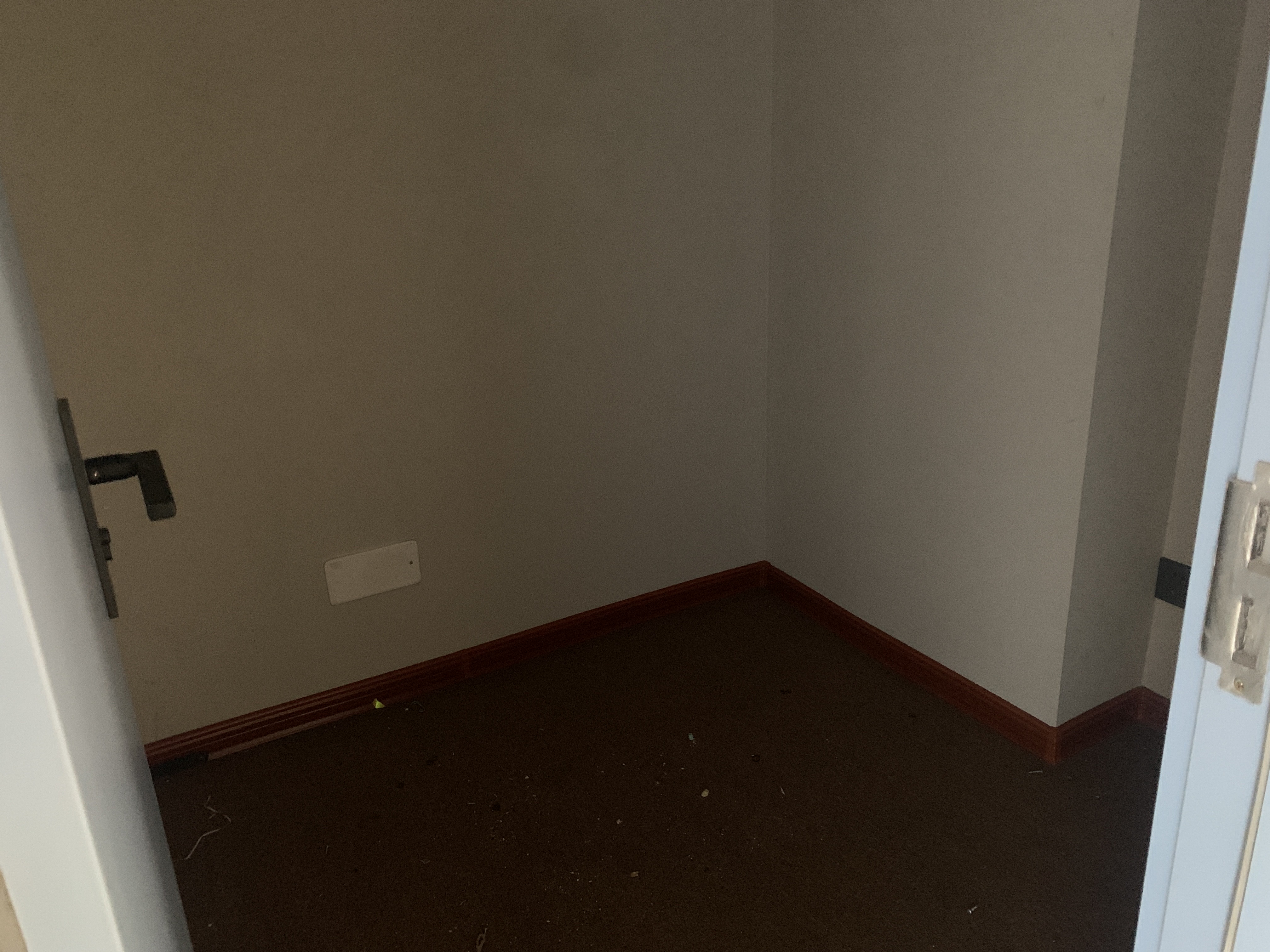 海航豪庭南苑 4室2厅3卫 400.0万 海航豪庭南苑 4室2厅3卫 400.0万客厅