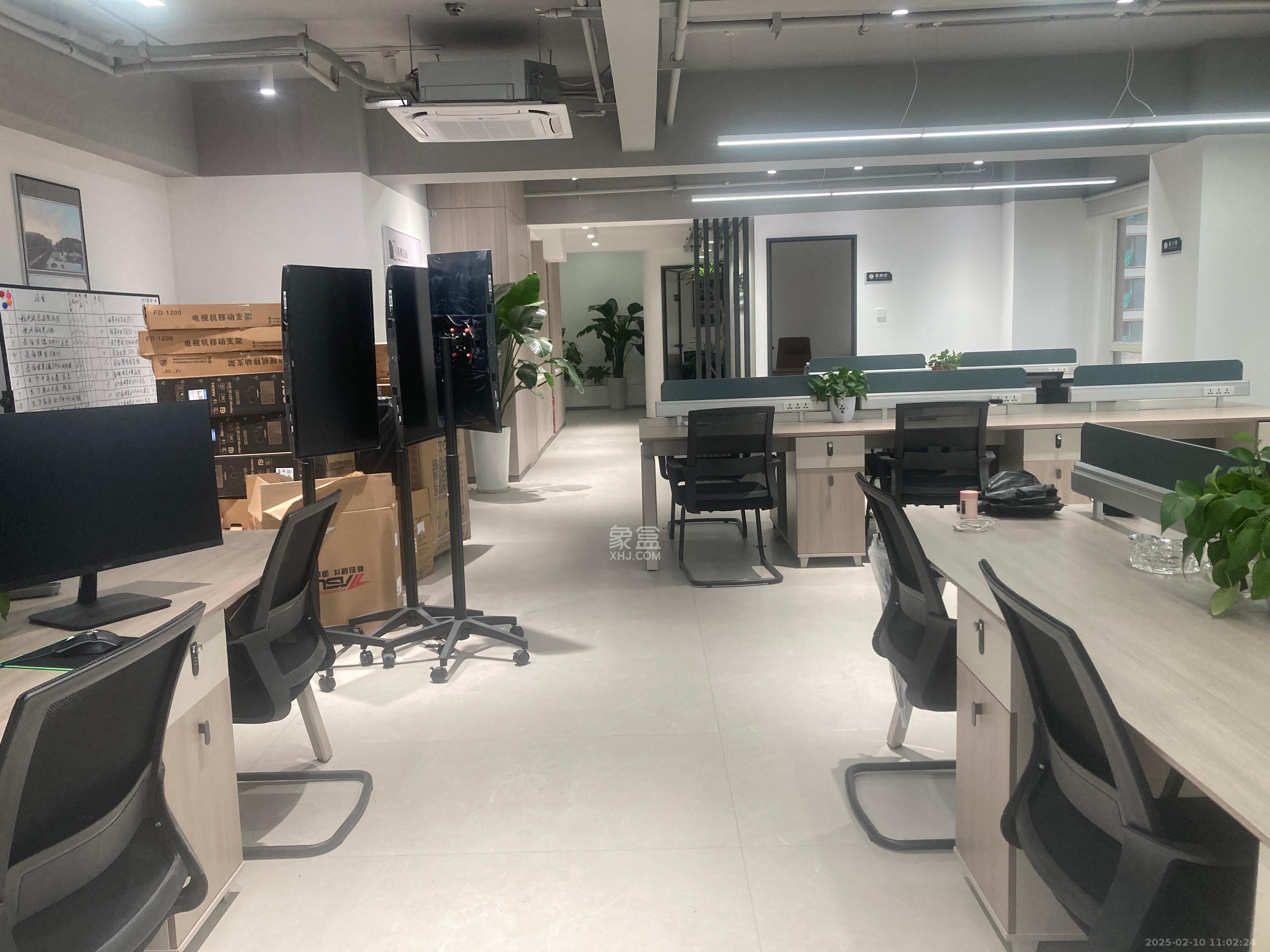 北辰三角洲B1E1区  3室2厅1卫   12000.00元/月室内图