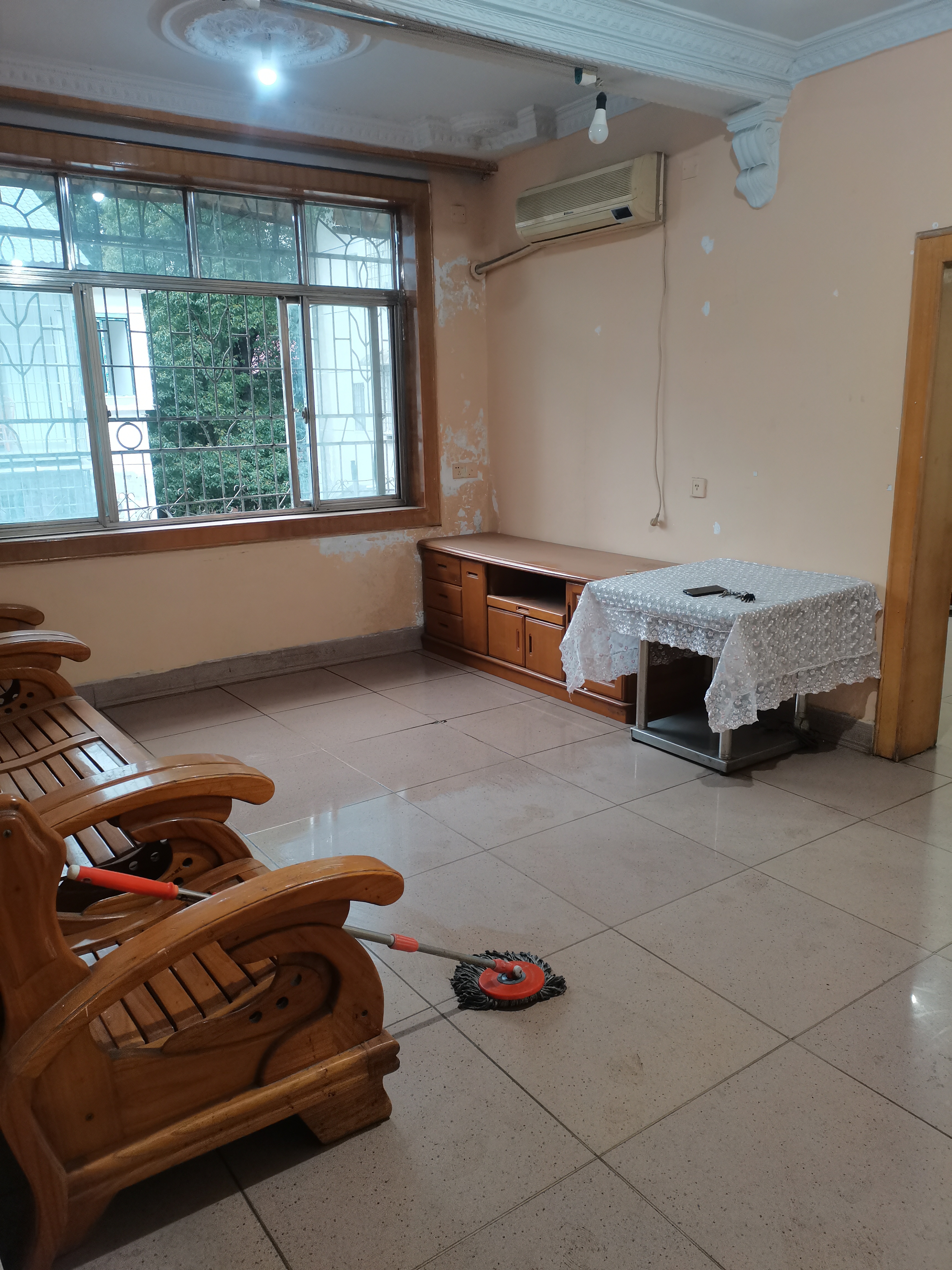 娄底市电子研究所 3室1厅1卫 50.0万 娄底市电子研究所 3室1厅1卫 50.0万客厅