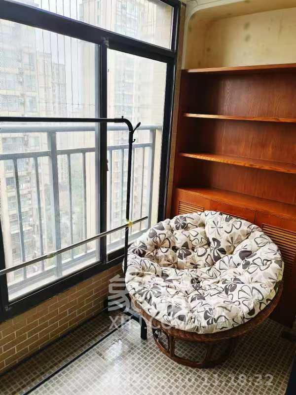 中建麓山和苑  3室2厅1卫   1750.00元/月室内图