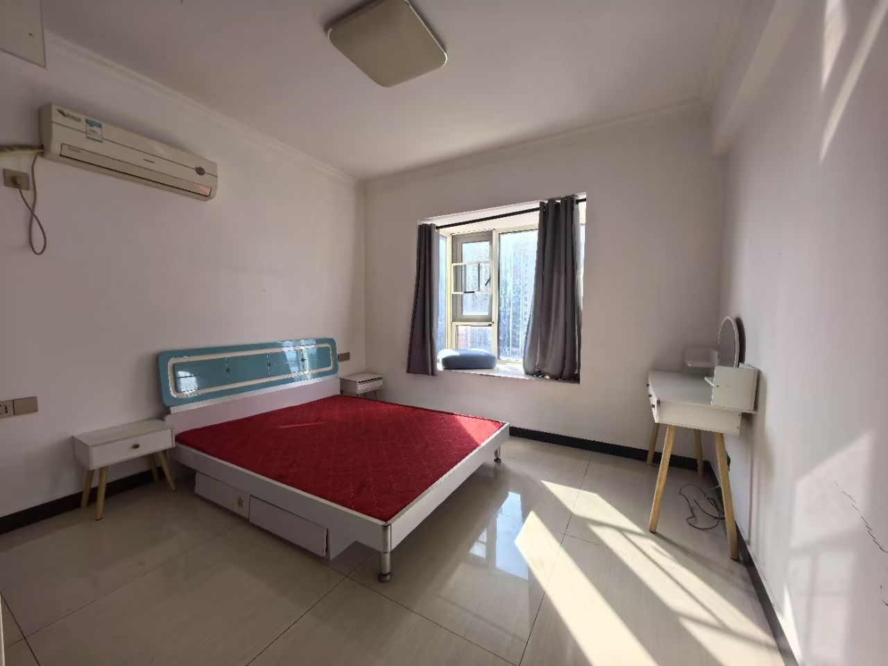 碧桂园梓山府 2室1厅1卫 1800.0元/月 碧桂园梓山府 2室1厅1卫 1800.0元/月室内图