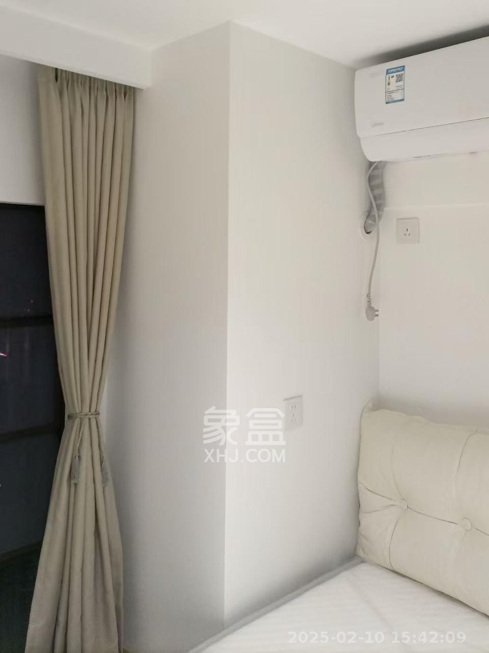 卓越江岸  1室1厅1卫   2800.00元/月