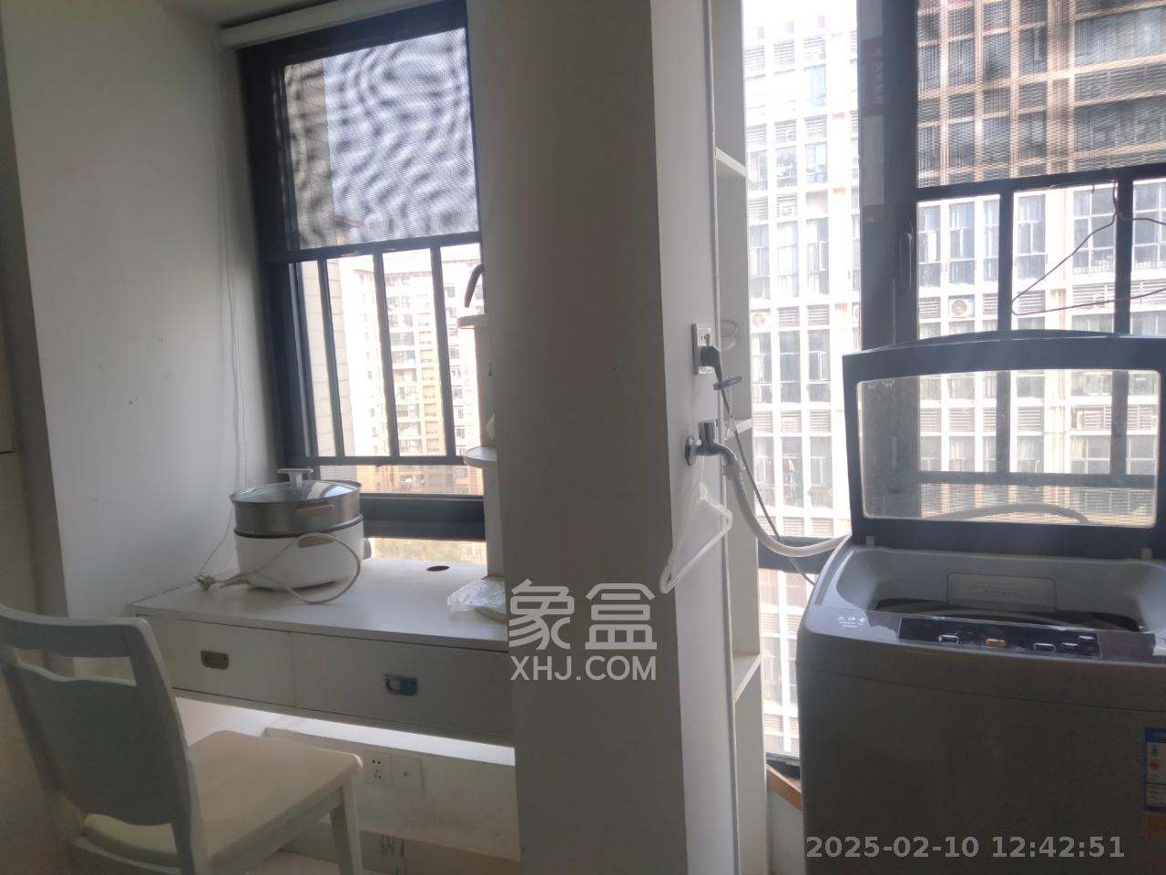 中建芙蓉嘉苑  1室1厅1卫   1200.00元/月室内图