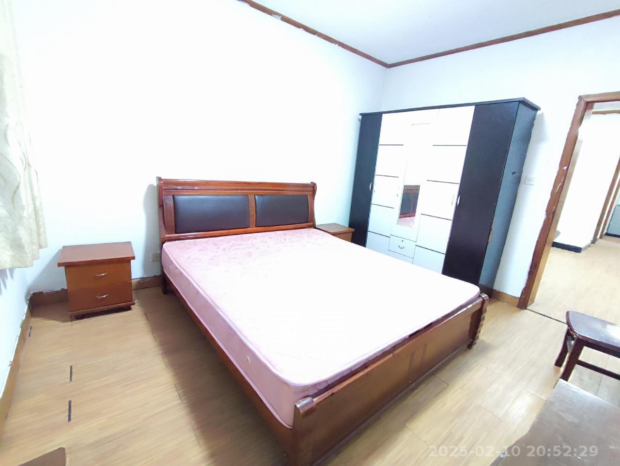 中南汽车世界  2室2厅1卫   1200.00元/月室内图