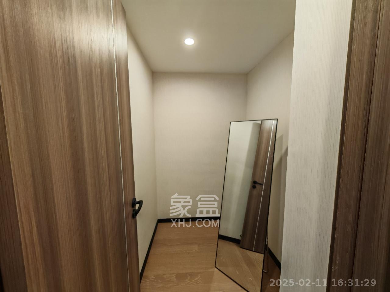 中海阅溪府  5室2厅2卫   5200.00元/月室内图