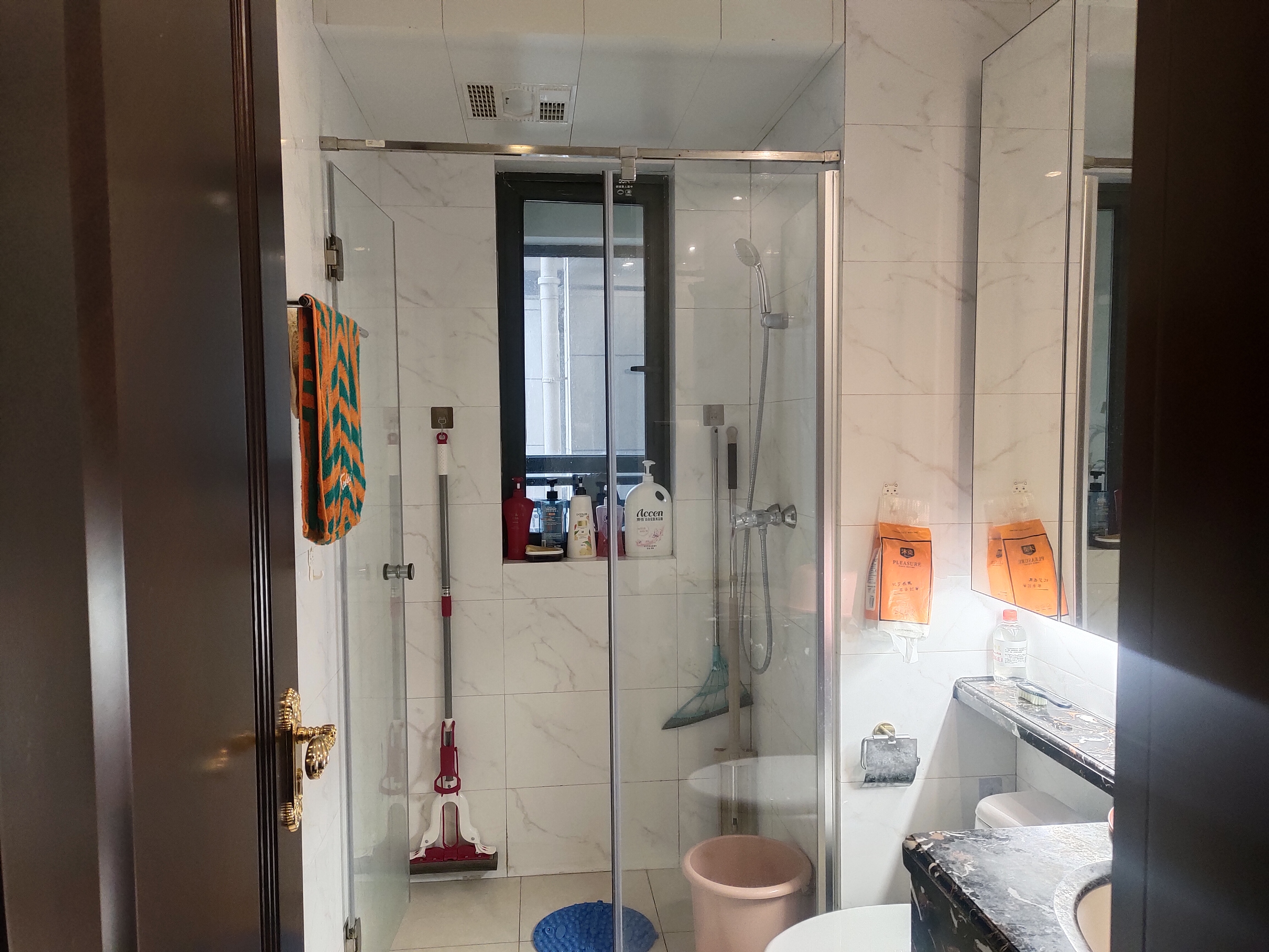 恒大华府 3室2厅1卫 1800.0元/月 恒大华府 3室2厅1卫 1800.0元/月室内图