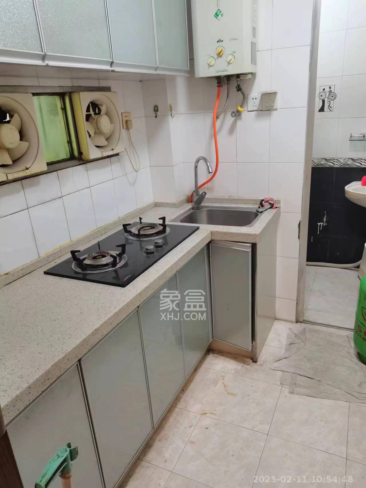 向韶村 2室1厅1卫 2100.0元/月 向韶村 2室1厅1卫 2100.0元/月室内图