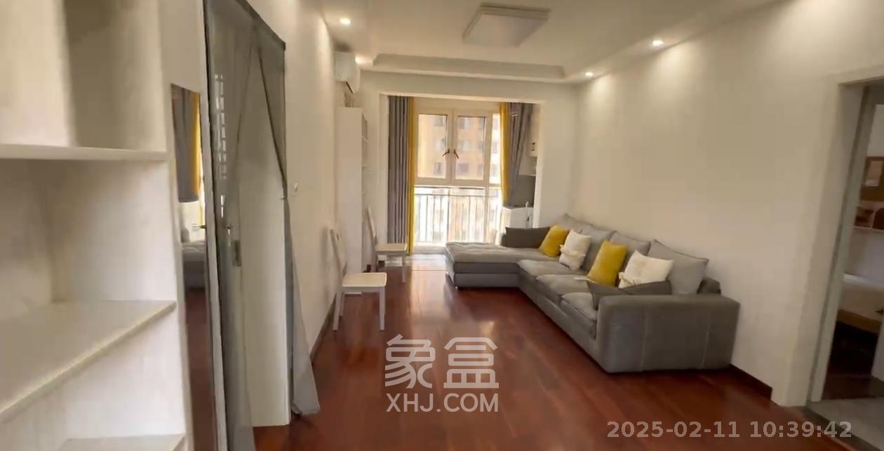 中建信和城  2室1厅1卫    2600.0元/月 中建信和城  2室1厅1卫    2600.0元/月