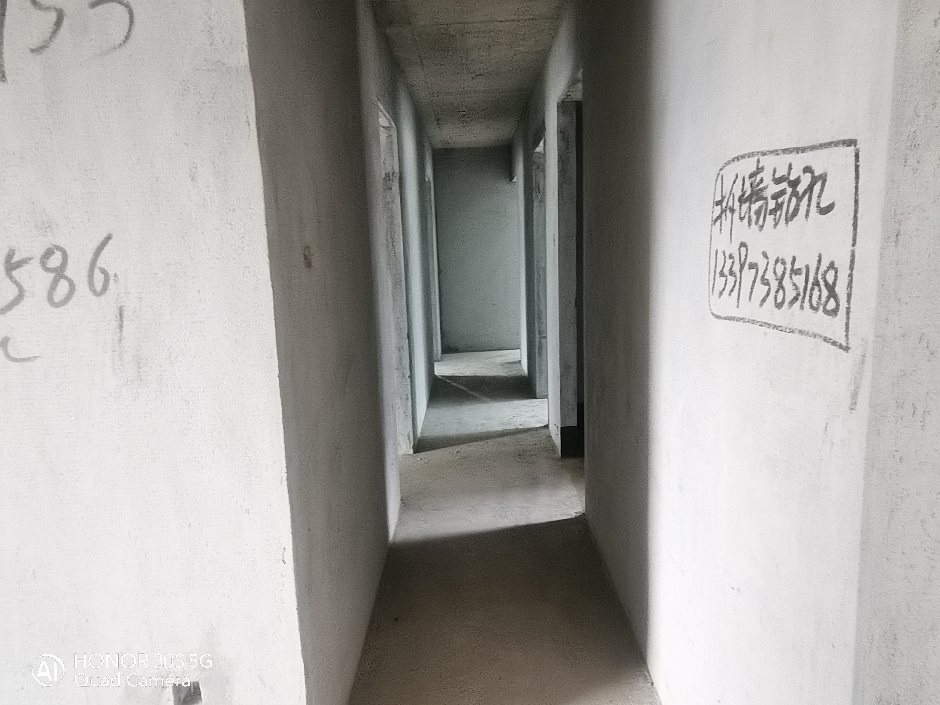 宁邦中心（二期公园里）  5室2厅2卫    130.0万室内图