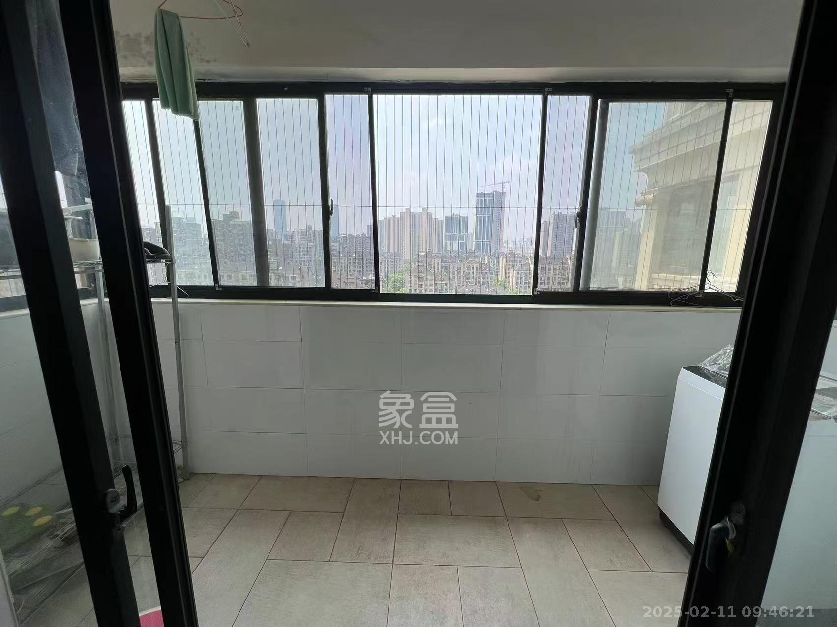 世嘉国际华城  3室2厅2卫    3200.0元/月 世嘉国际华城  3室2厅2卫    3200.0元/月室内图