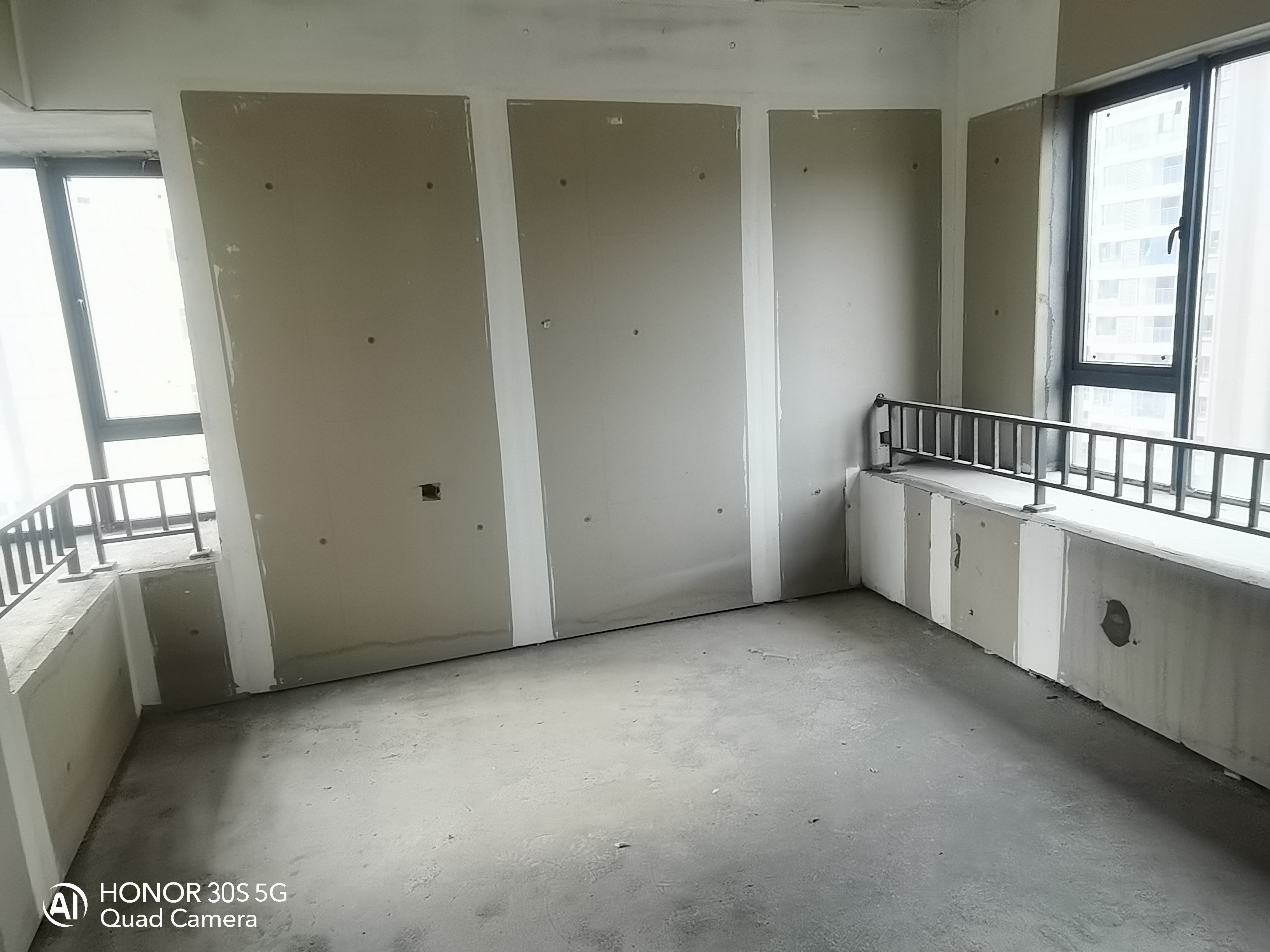 宁邦中心（二期公园里）  5室2厅2卫    130.0万室内图