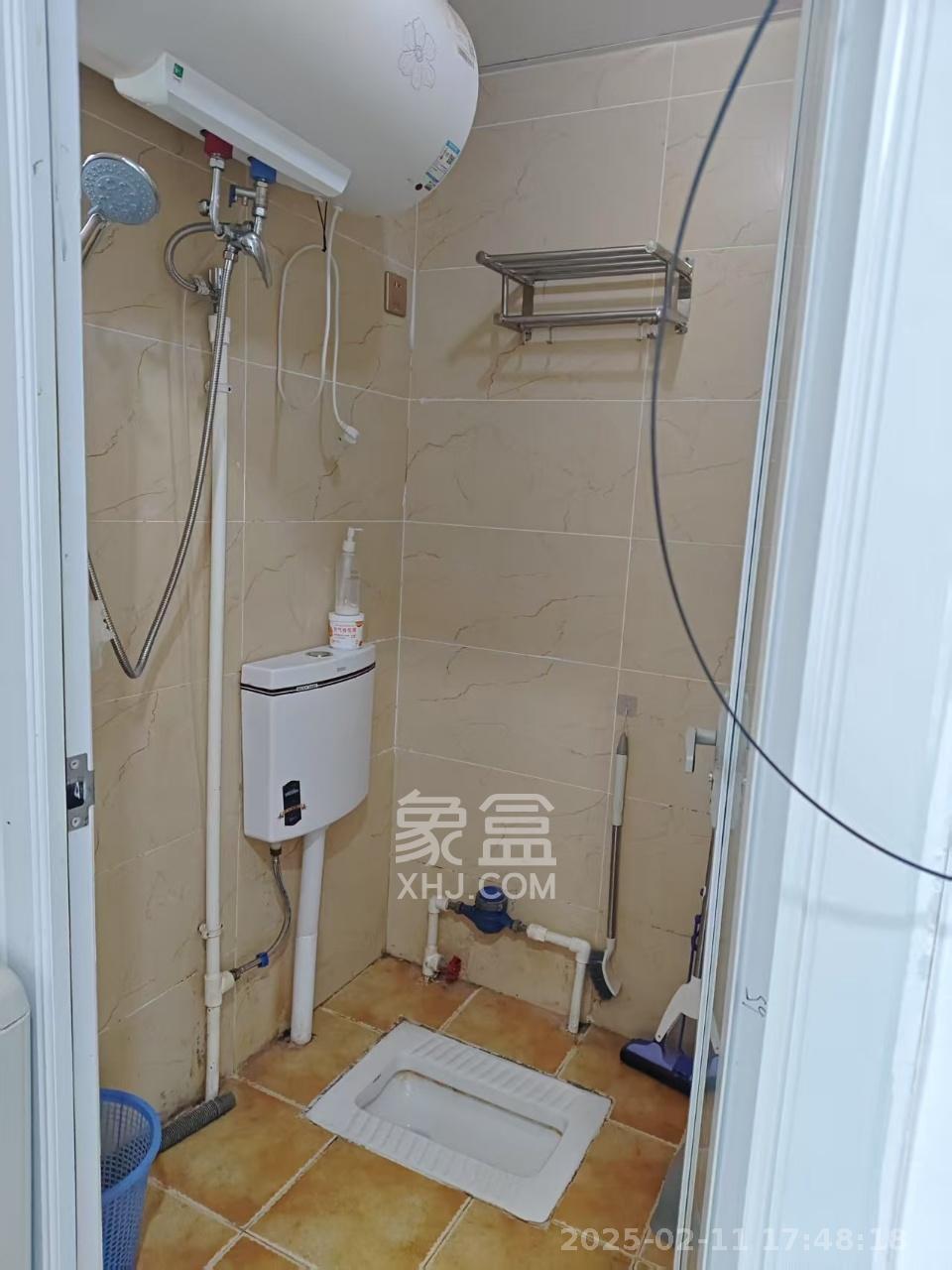 桥头家苑一期  1室1厅1卫    1000.0元/月 桥头家苑一期  1室1厅1卫    1000.0元/月室内图