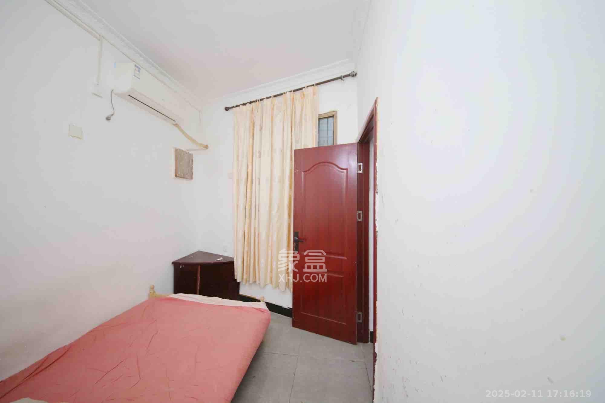 燕山街社区 1室1厅1卫 1200.0元/月 燕山街社区 1室1厅1卫 1200.0元/月室内图