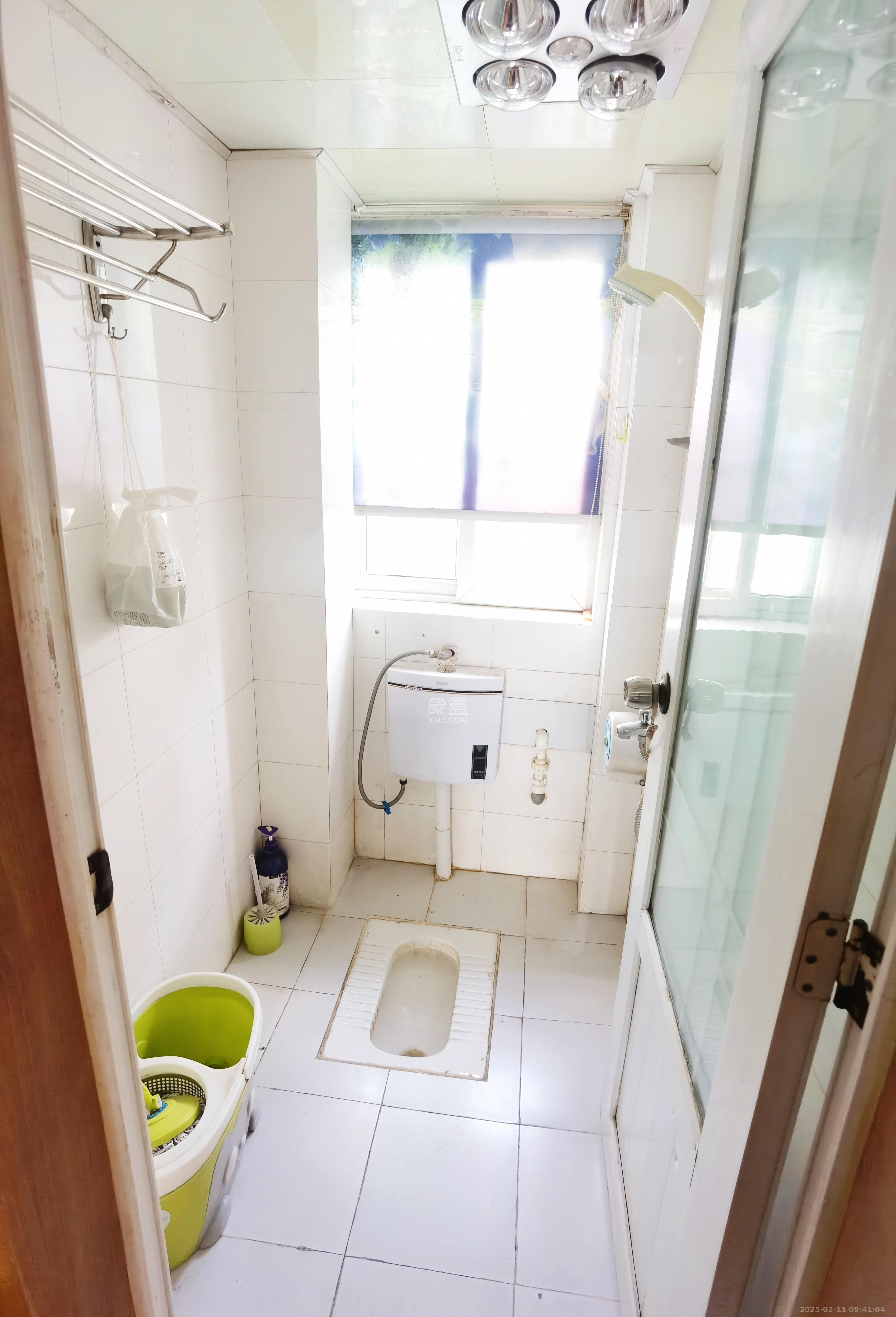 卓峰家园 3室2厅2卫 2300.0元/月 卓峰家园 3室2厅2卫 2300.0元/月室内图