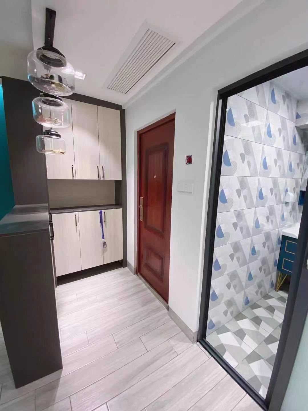 宇建国贸城 1室1厅1卫 82.0万 宇建国贸城 1室1厅1卫 82.0万客厅