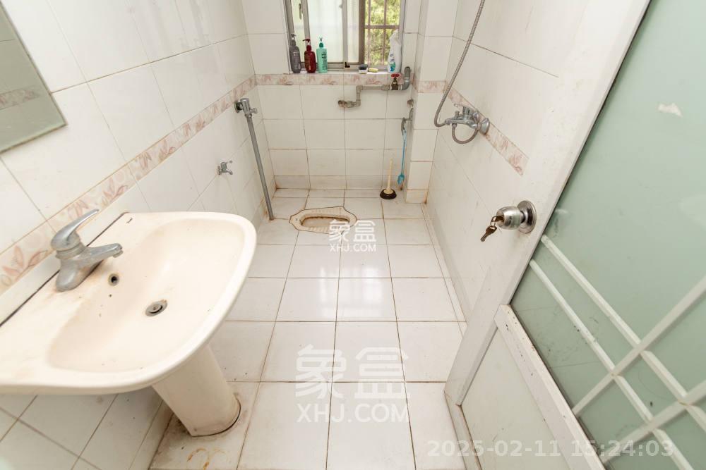 新星小区  3室1厅1卫   2000.00元/月室内图