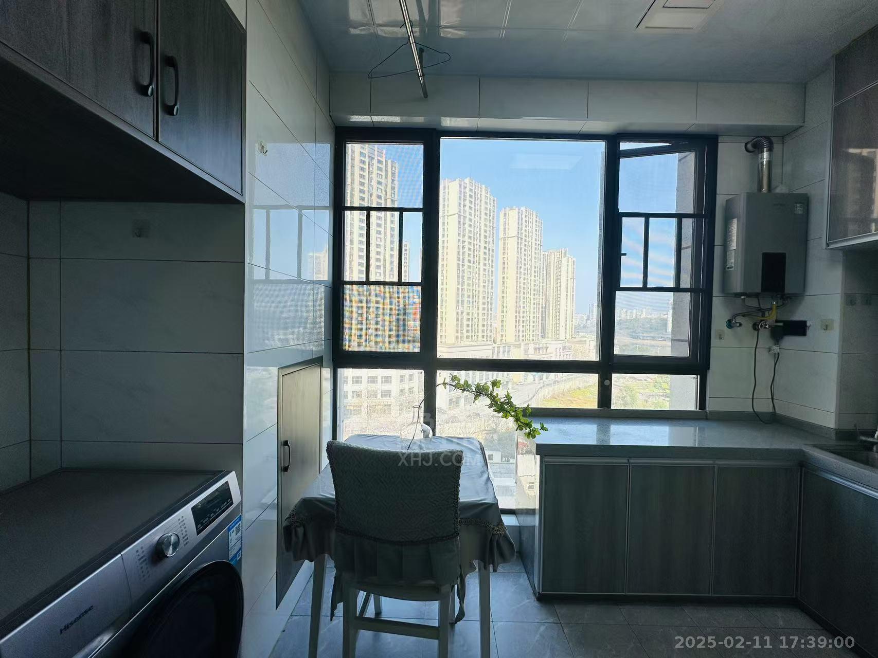 中泰财富湘江 1室1厅1卫 1400.0元/月 中泰财富湘江 1室1厅1卫 1400.0元/月室内图