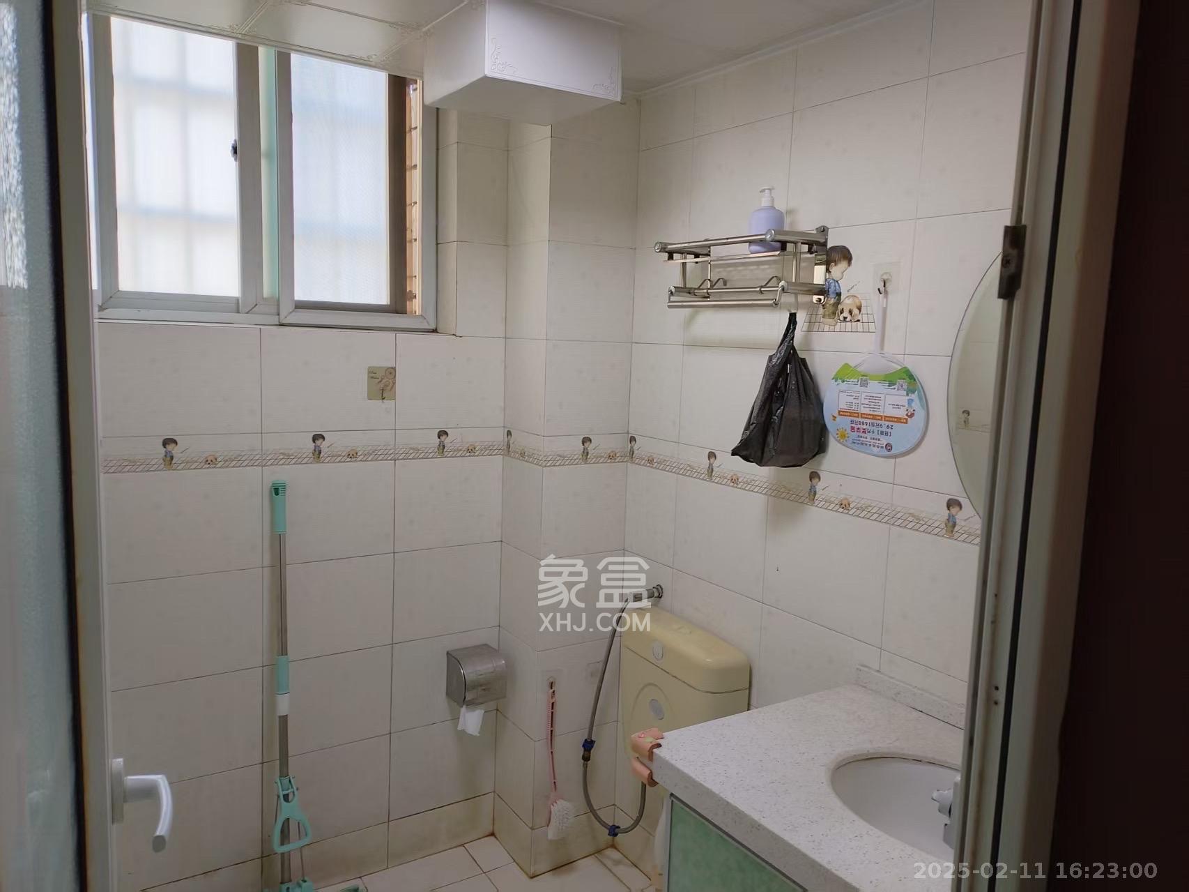 华欣公寓 2室2厅1卫 1600.0元/月 华欣公寓 2室2厅1卫 1600.0元/月室内图