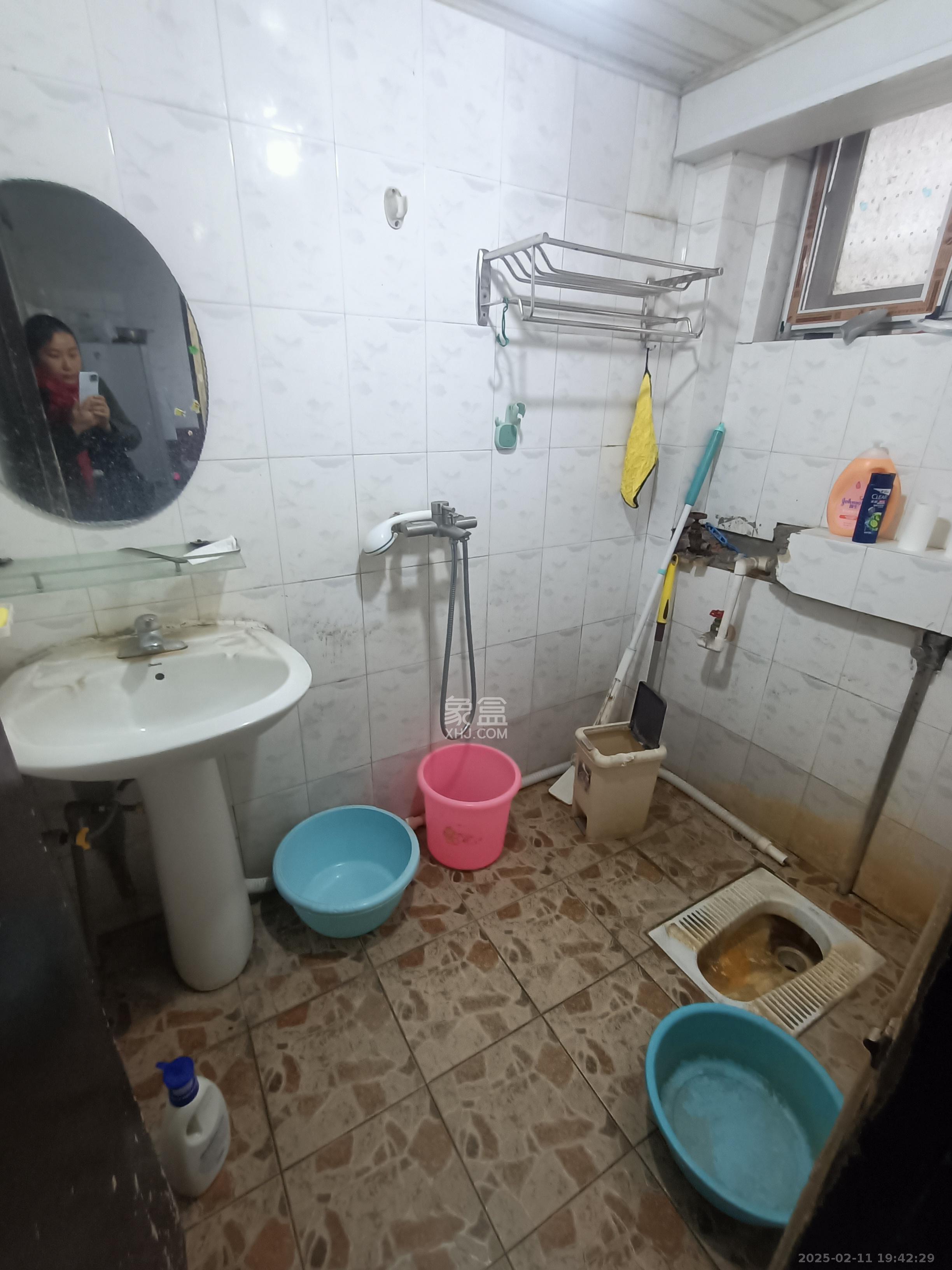 远大小区单位房  2室2厅1卫   1200.00元/月室内图