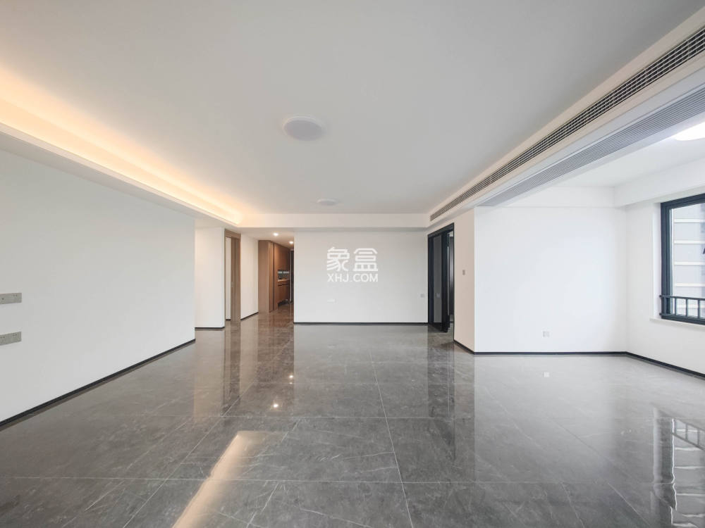 中海星樾府  4室2厅3卫    280.0万