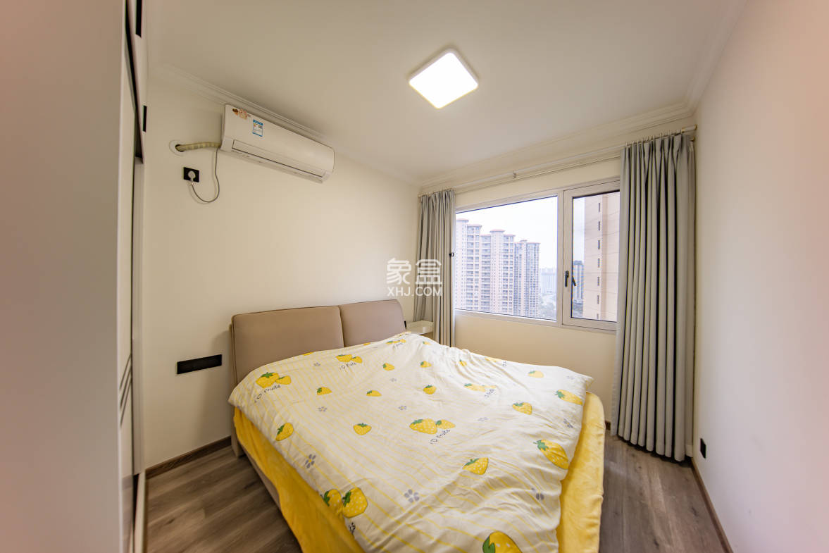 江山帝景哈佛  2室2厅1卫    74.98万 江山帝景哈佛  2室2厅1卫    74.98万卧室