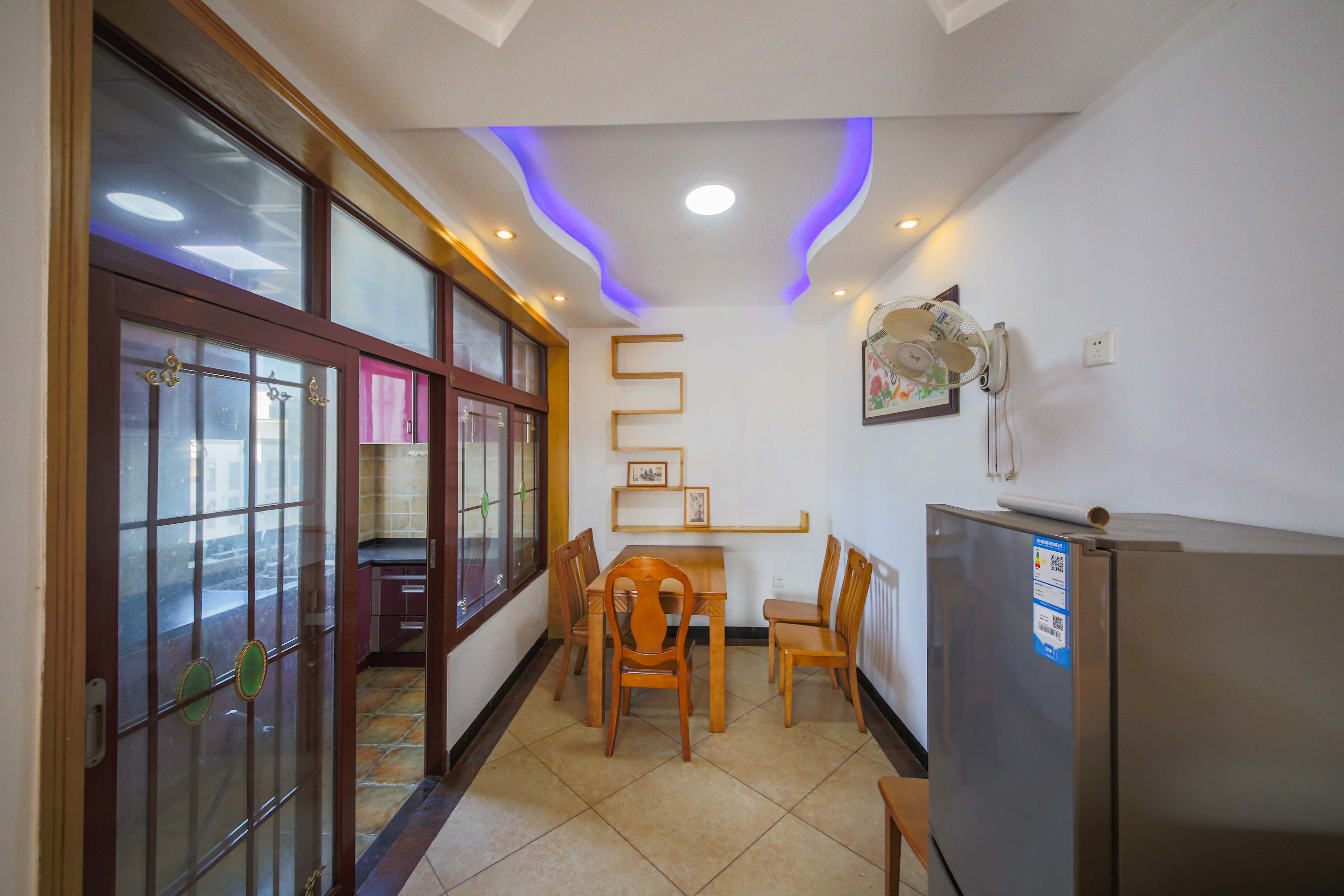 钱隆学府一、二期 2室2厅1卫 65.0万 钱隆学府一、二期 2室2厅1卫 65.0万客厅