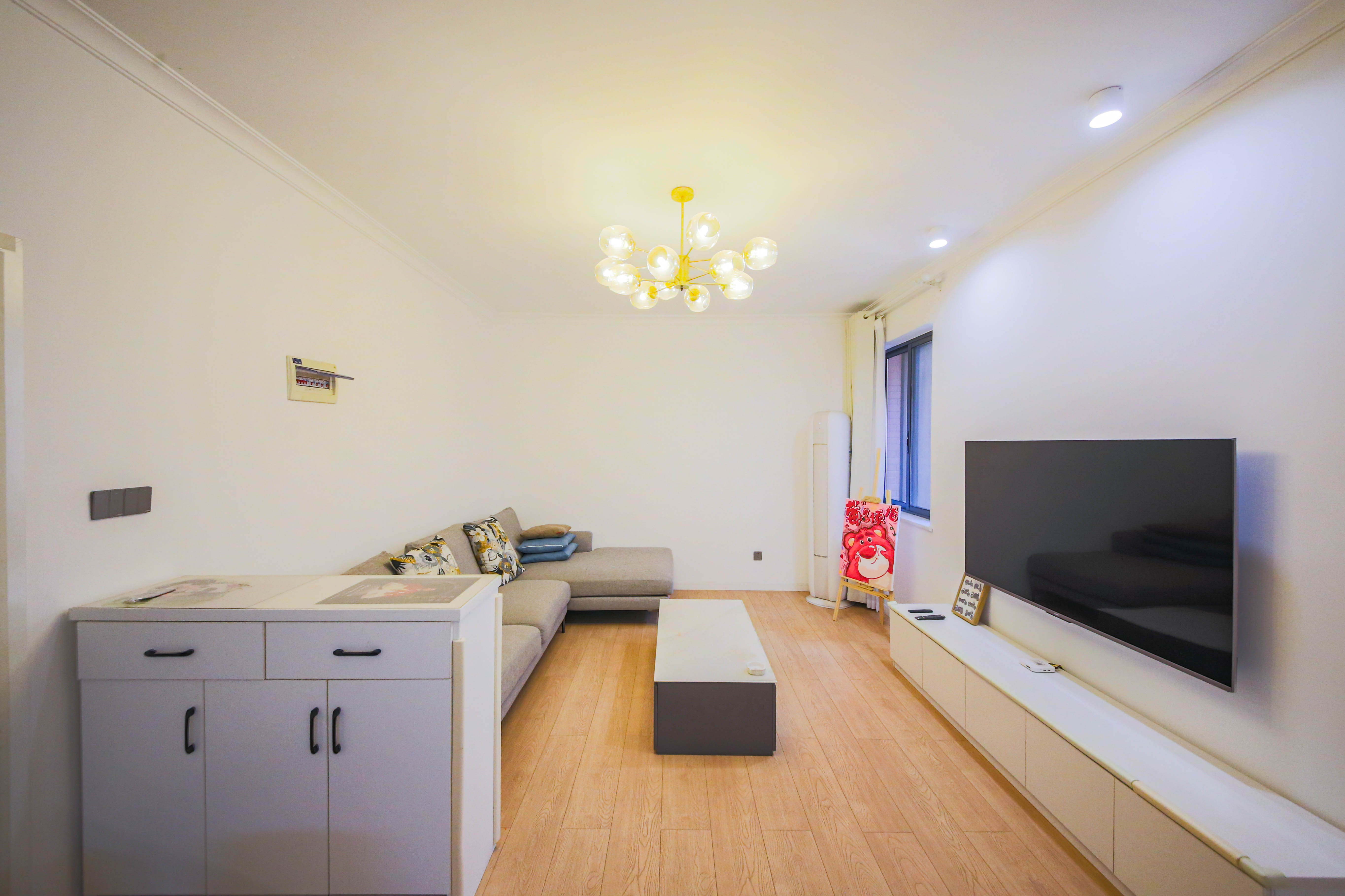 天城尚品 2室2厅1卫 95.0万 天城尚品 2室2厅1卫 95.0万客厅