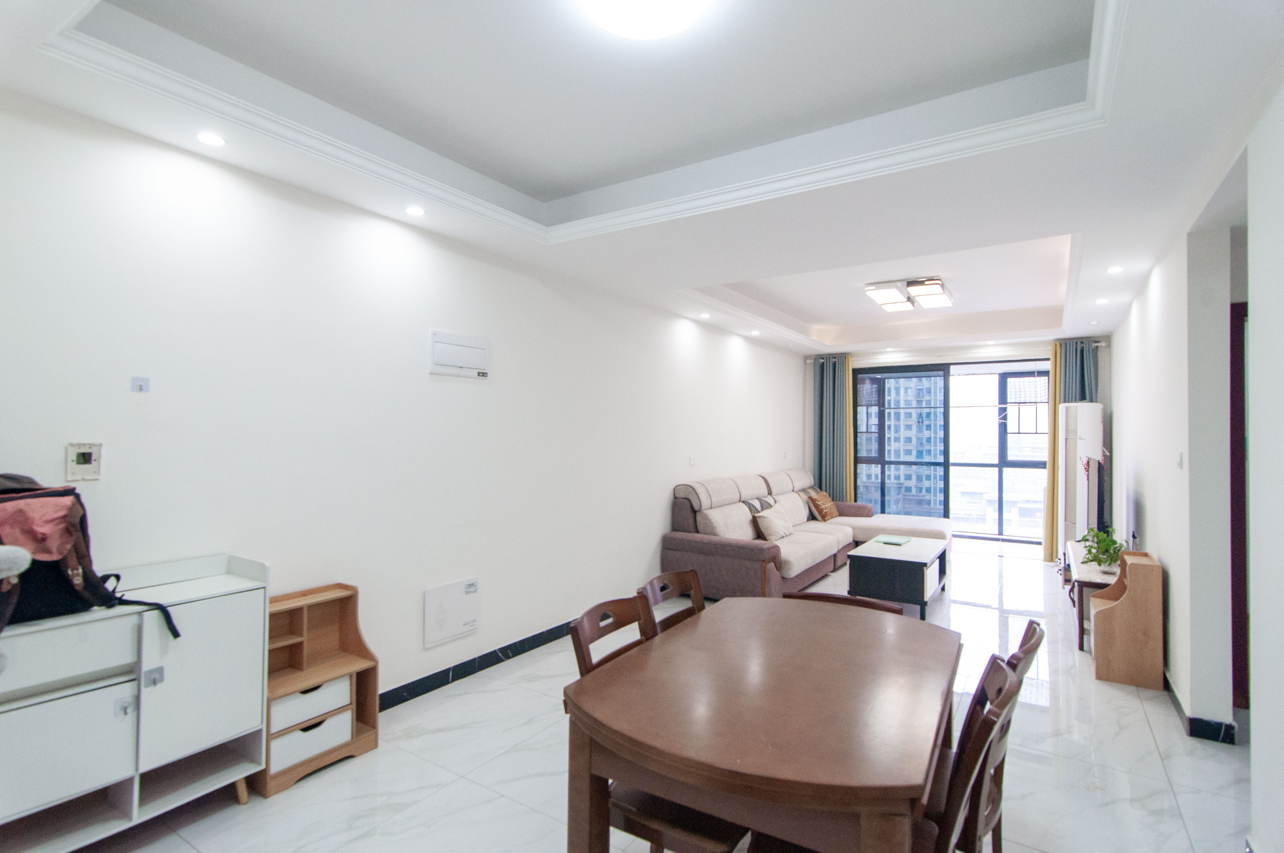 中建梅溪湖中心 3室2厅2卫 135.0万 中建梅溪湖中心 3室2厅2卫 135.0万客厅