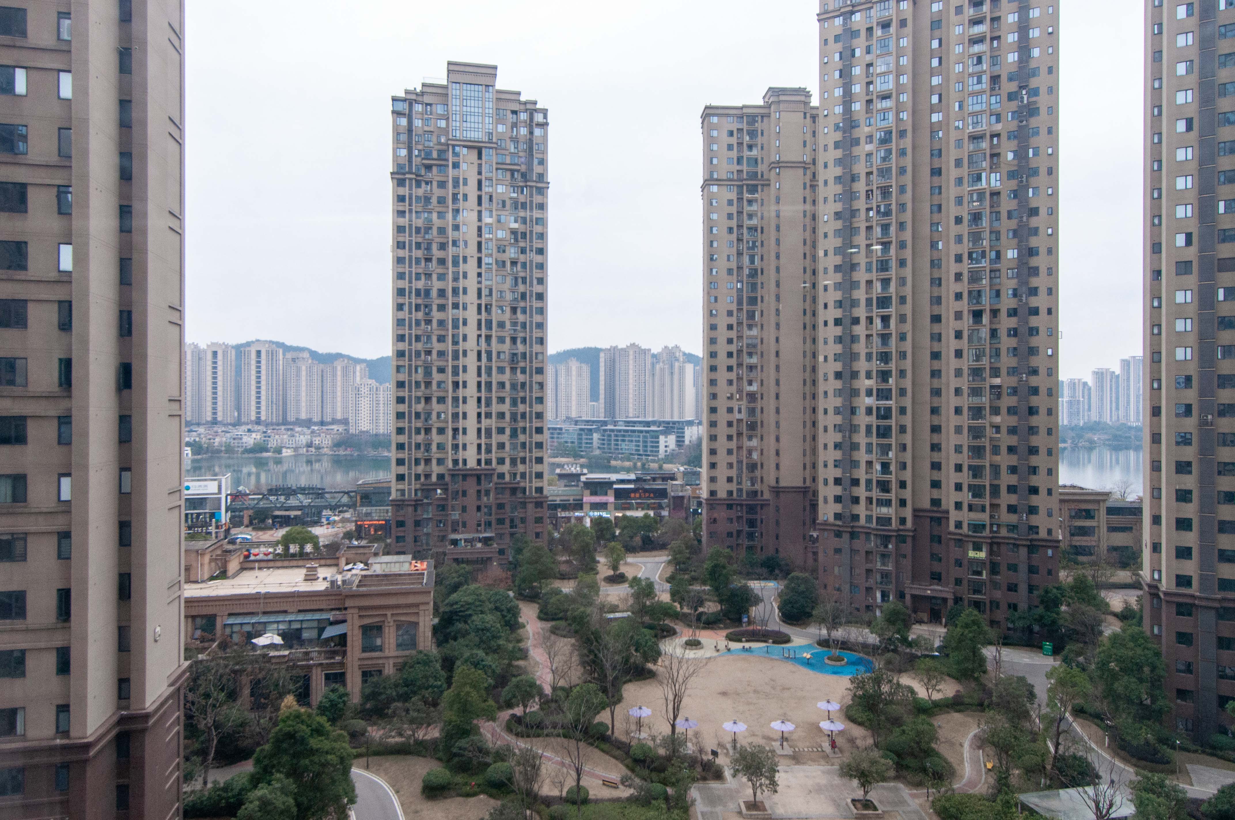 中建梅溪湖中心 3室2厅2卫 135.0万 中建梅溪湖中心 3室2厅2卫 135.0万其他