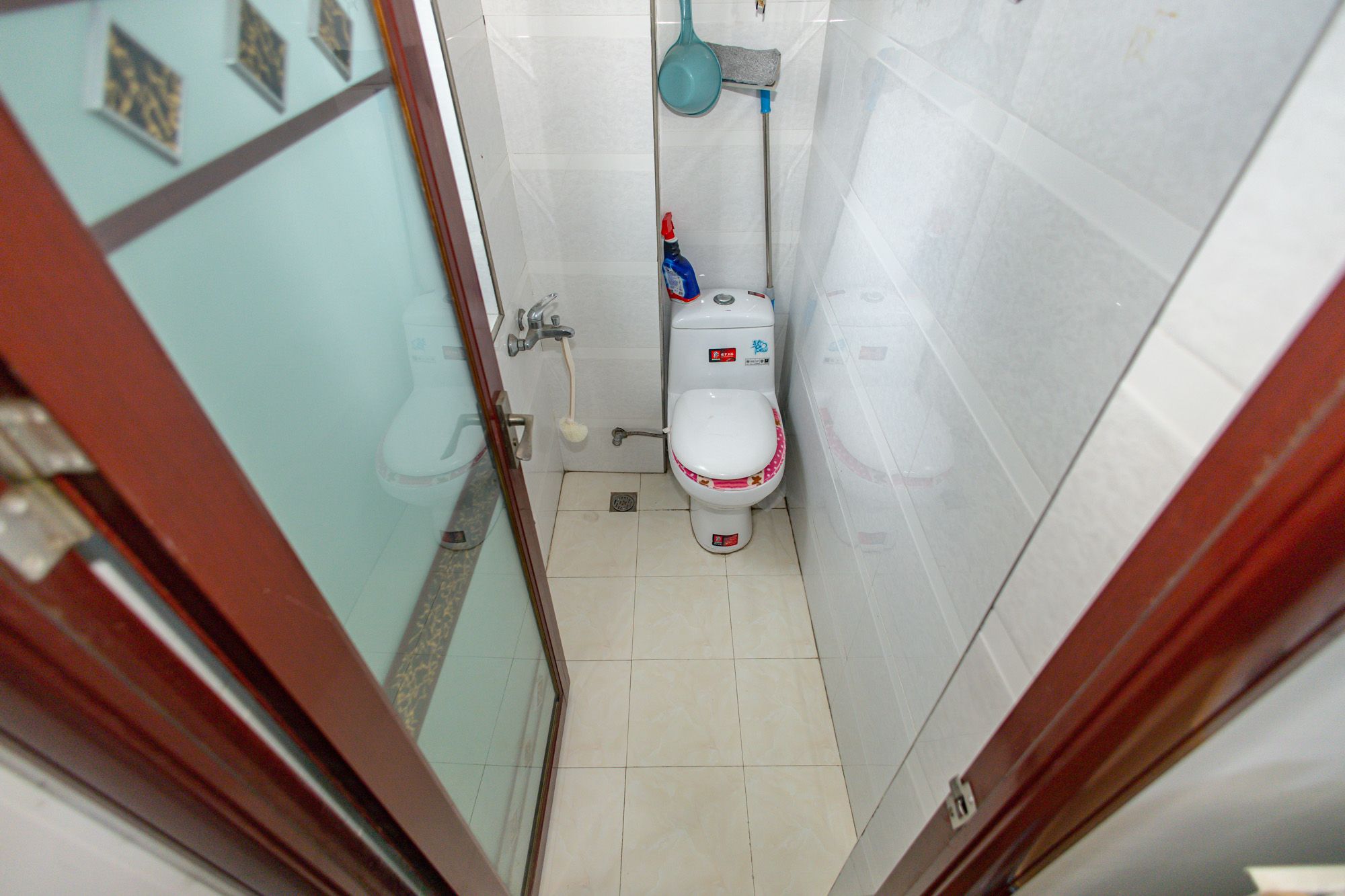 蝴蝶谷 3室2厅1卫 59.0万 蝴蝶谷 3室2厅1卫 59.0万卫生间