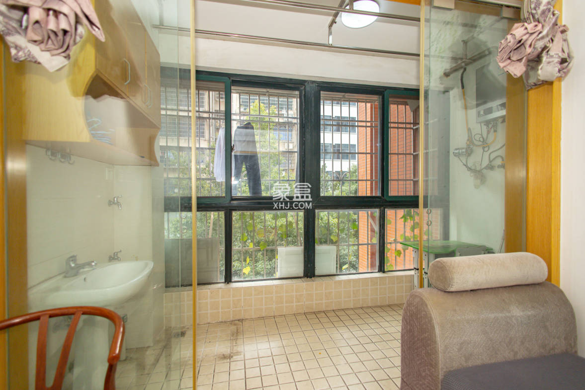 星沙派 3室2厅2卫 55.0万 星沙派 3室2厅2卫 55.0万阳台