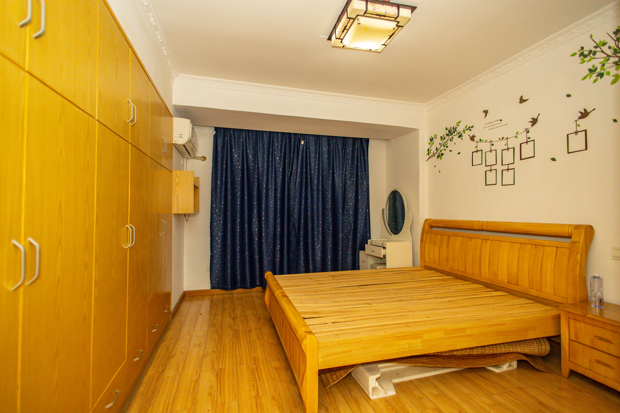 星沙派  3室2厅2卫    55.0万卧室