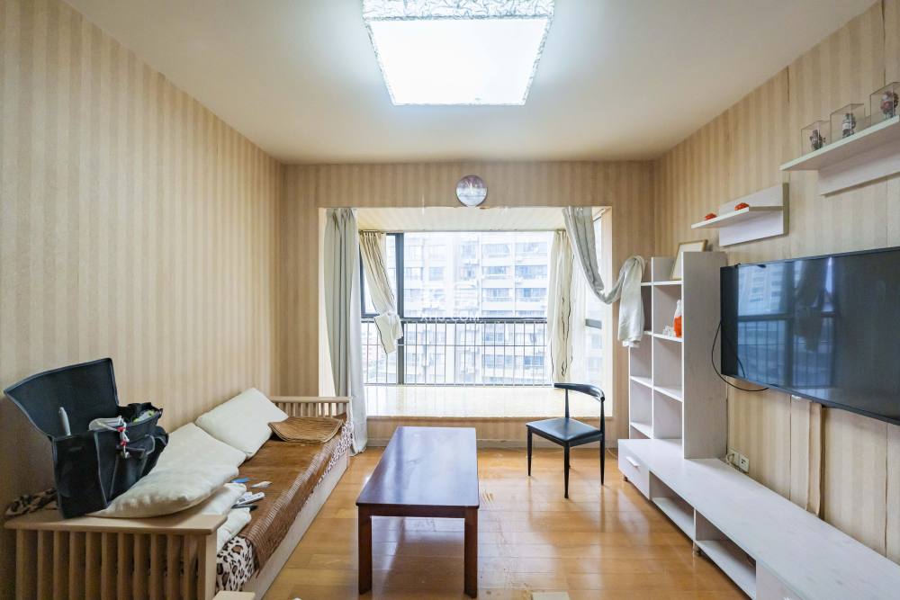 盛世美居荷园  3室1厅2卫    126.0万
