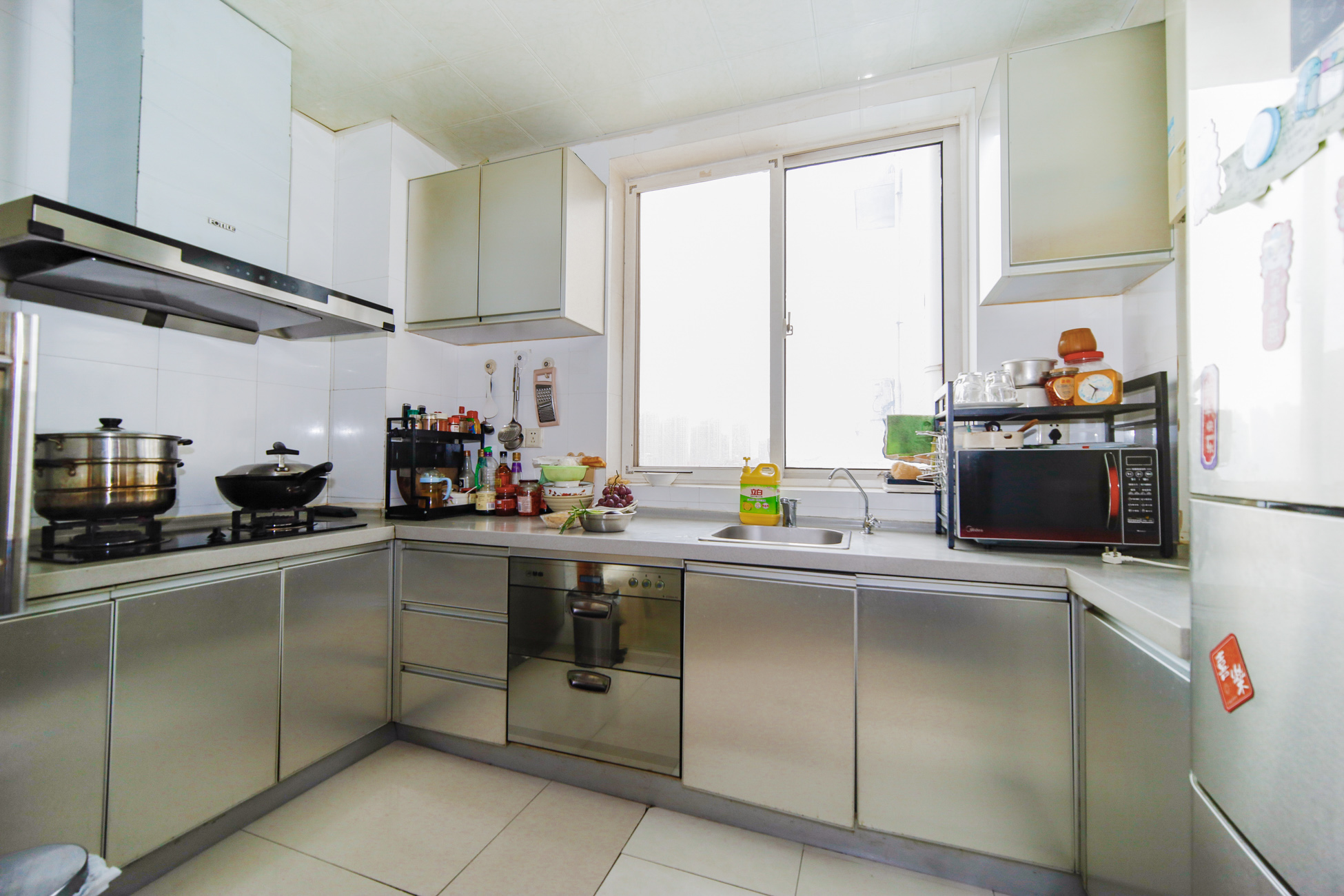 中建桂苑  3室2厅2卫    99.8万厨房