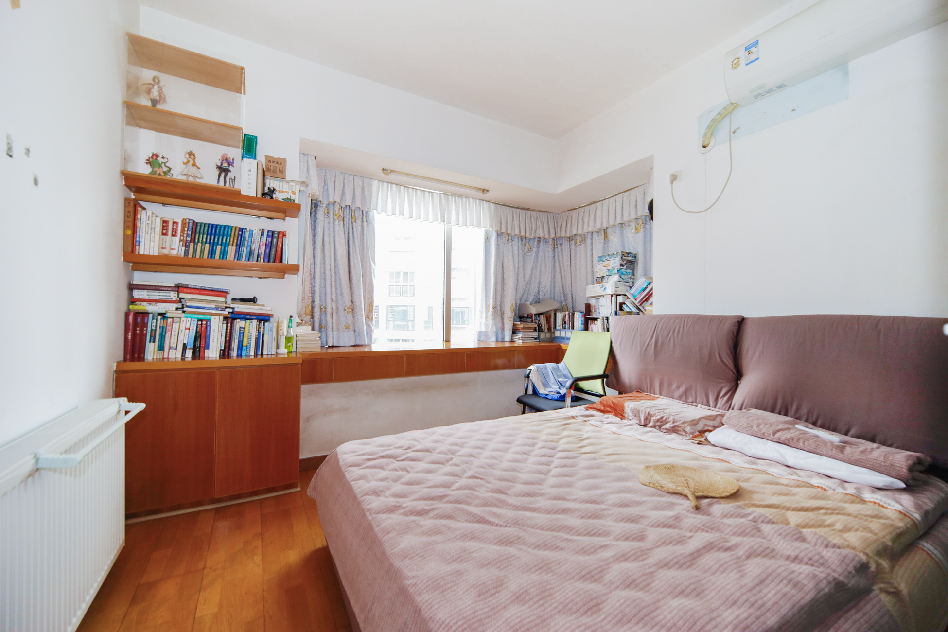 中建桂苑  3室2厅2卫    99.8万卧室