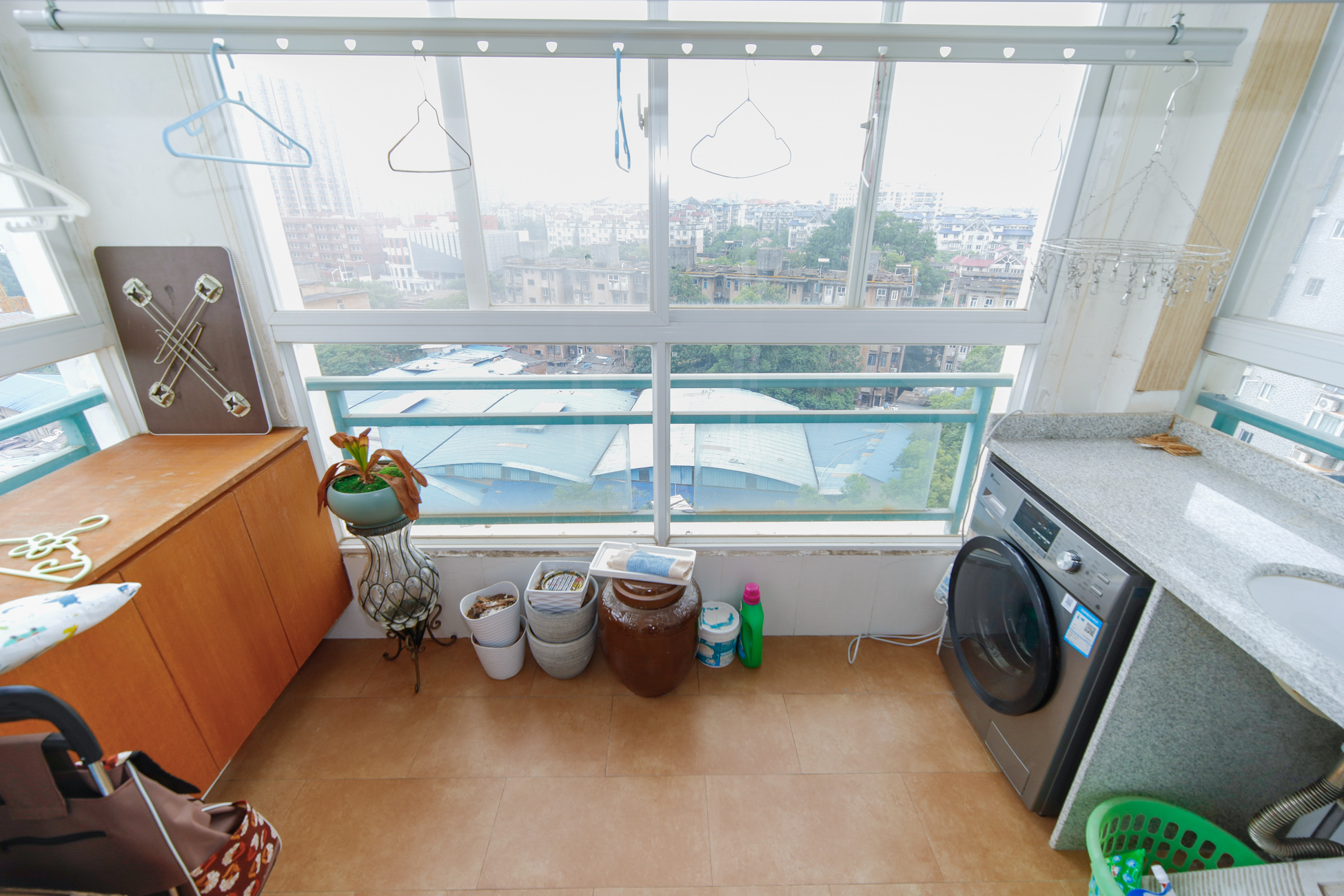 中建桂苑  3室2厅2卫    99.8万阳台