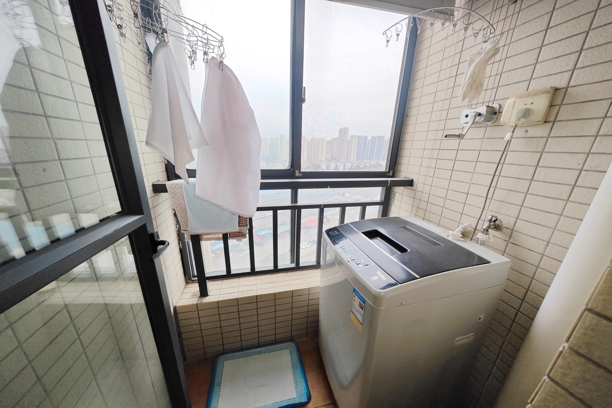 兰亭优壳（隽峰苑）  1室1厅1卫   38.00万阳台