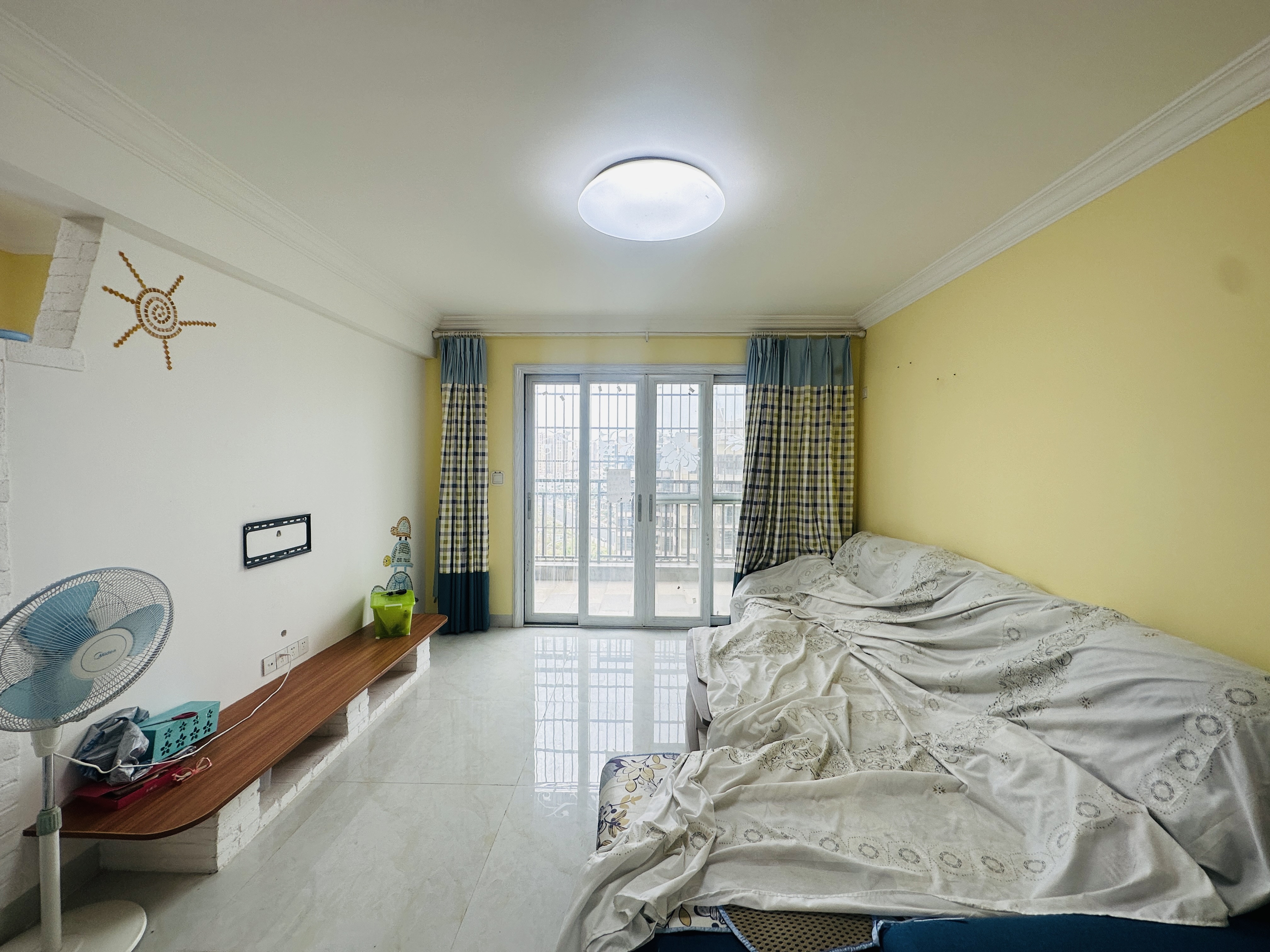 九鼎水郡  3室2厅2卫    229.0万 九鼎水郡  3室2厅2卫    229.0万客厅