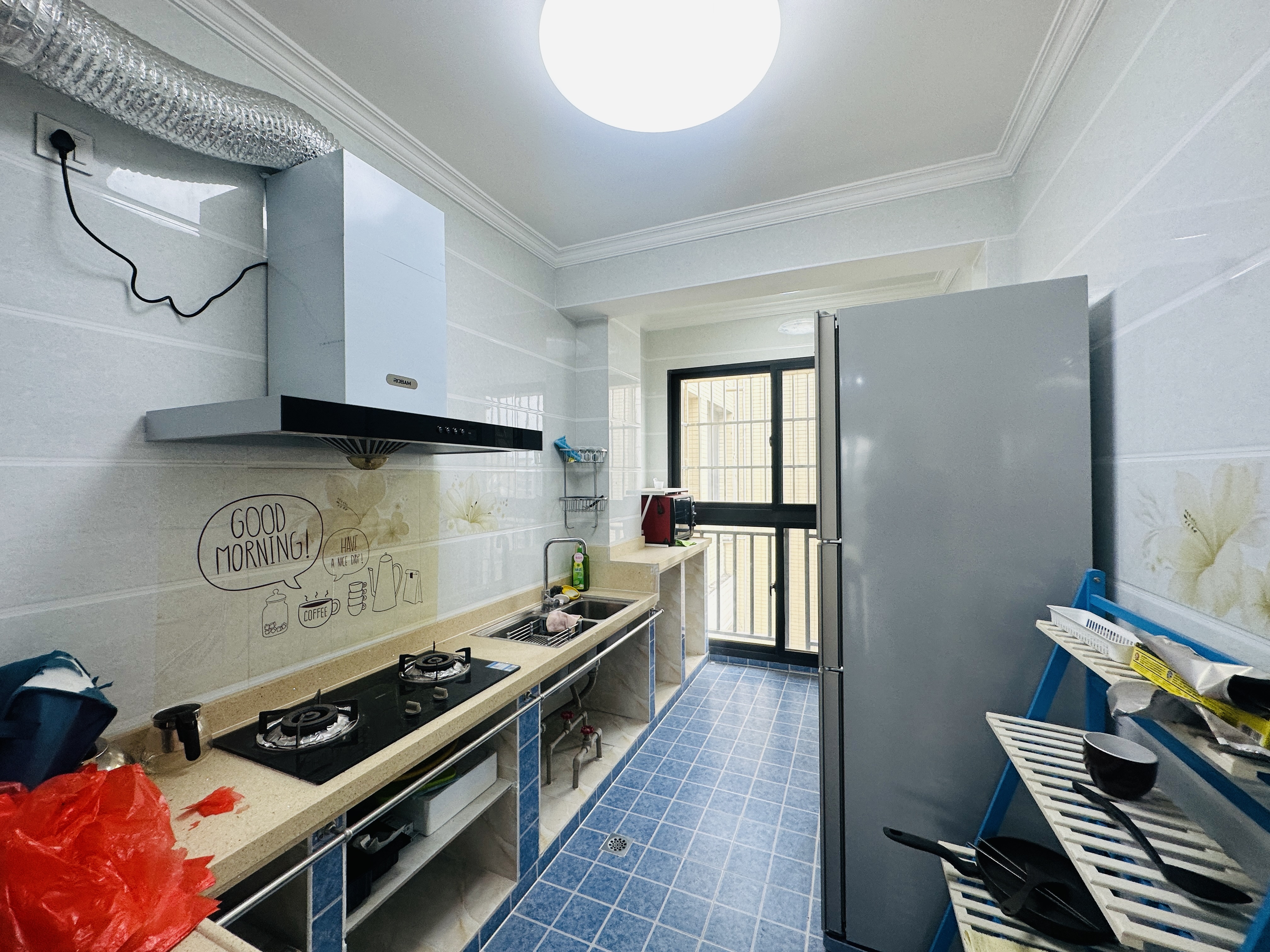 九鼎水郡  3室2厅2卫    229.0万 九鼎水郡  3室2厅2卫    229.0万厨房