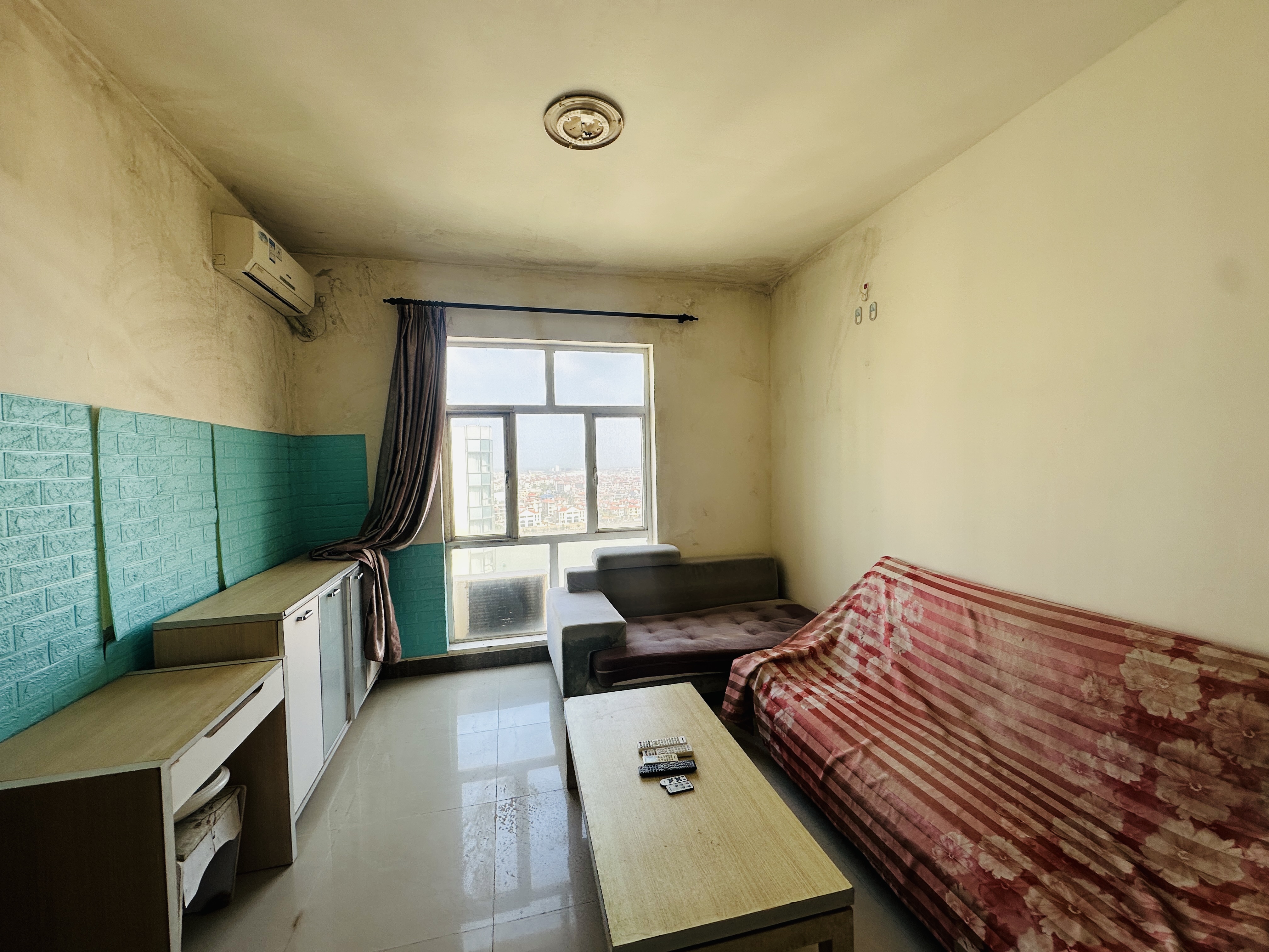 燕泰国际花园 2室1厅1卫 78.6万 燕泰国际花园 2室1厅1卫 78.6万客厅