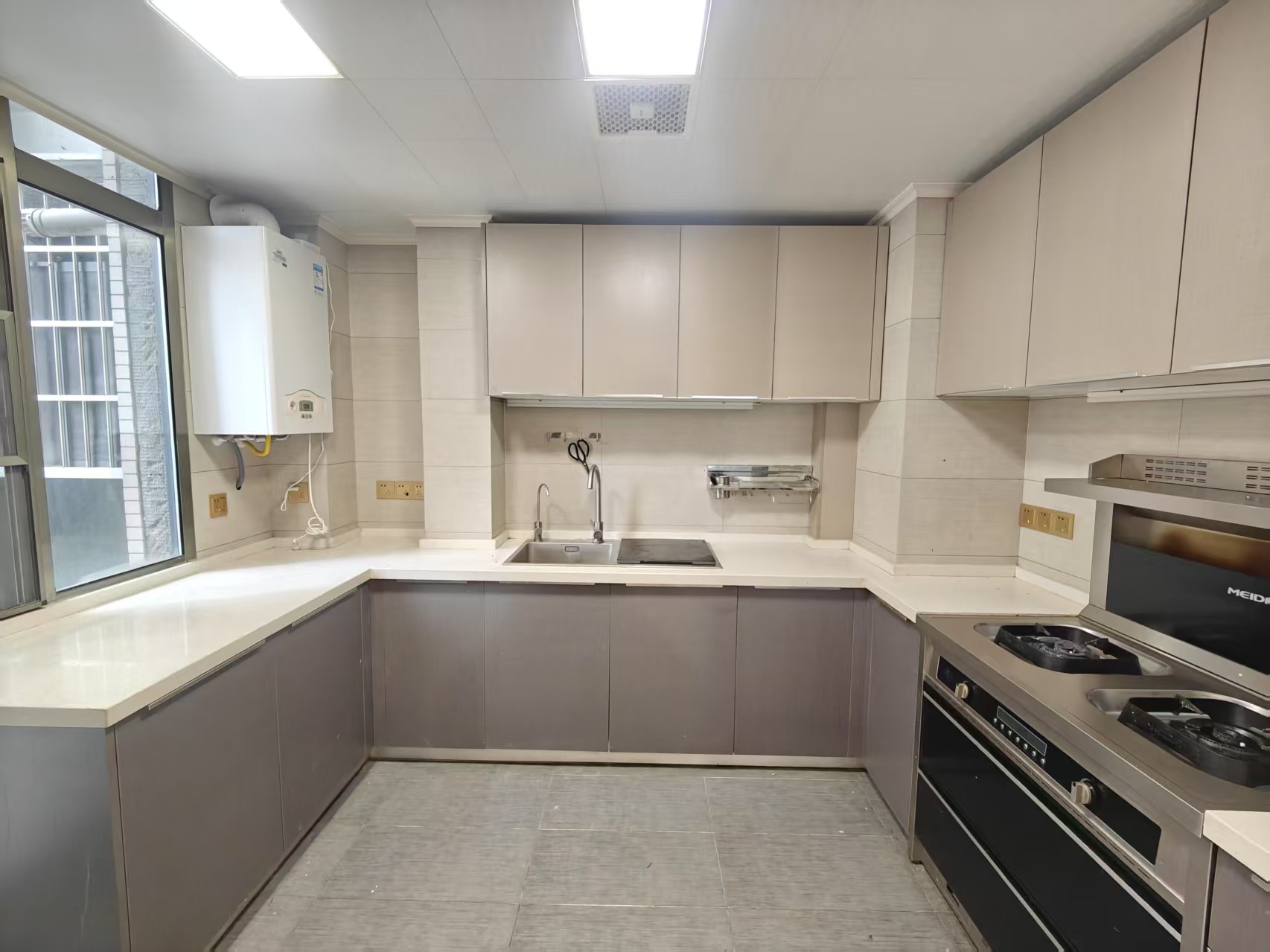 美的城一期 4室2厅2卫 84.0万 美的城一期 4室2厅2卫 84.0万室内图