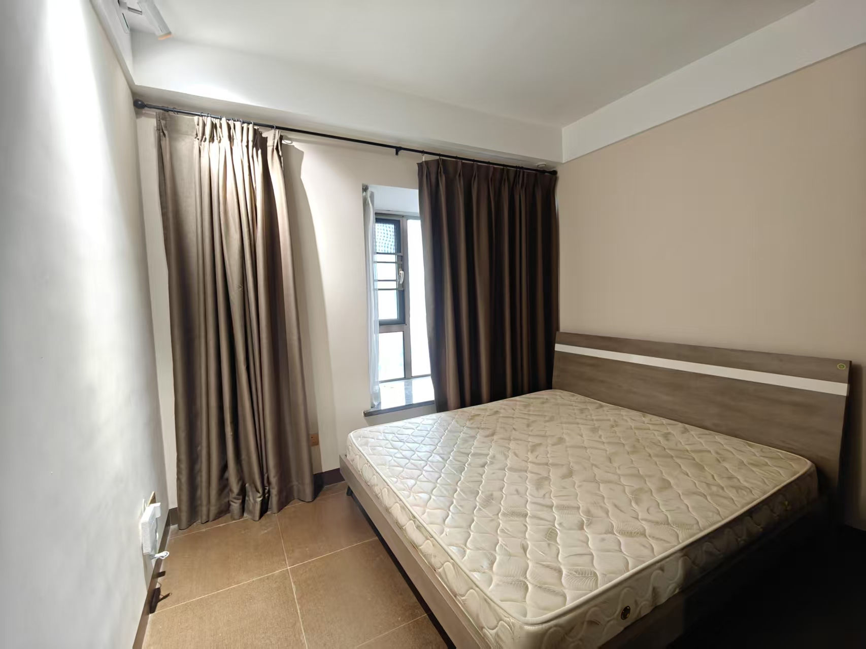 美的城一期 4室2厅2卫 84.0万 美的城一期 4室2厅2卫 84.0万室内图