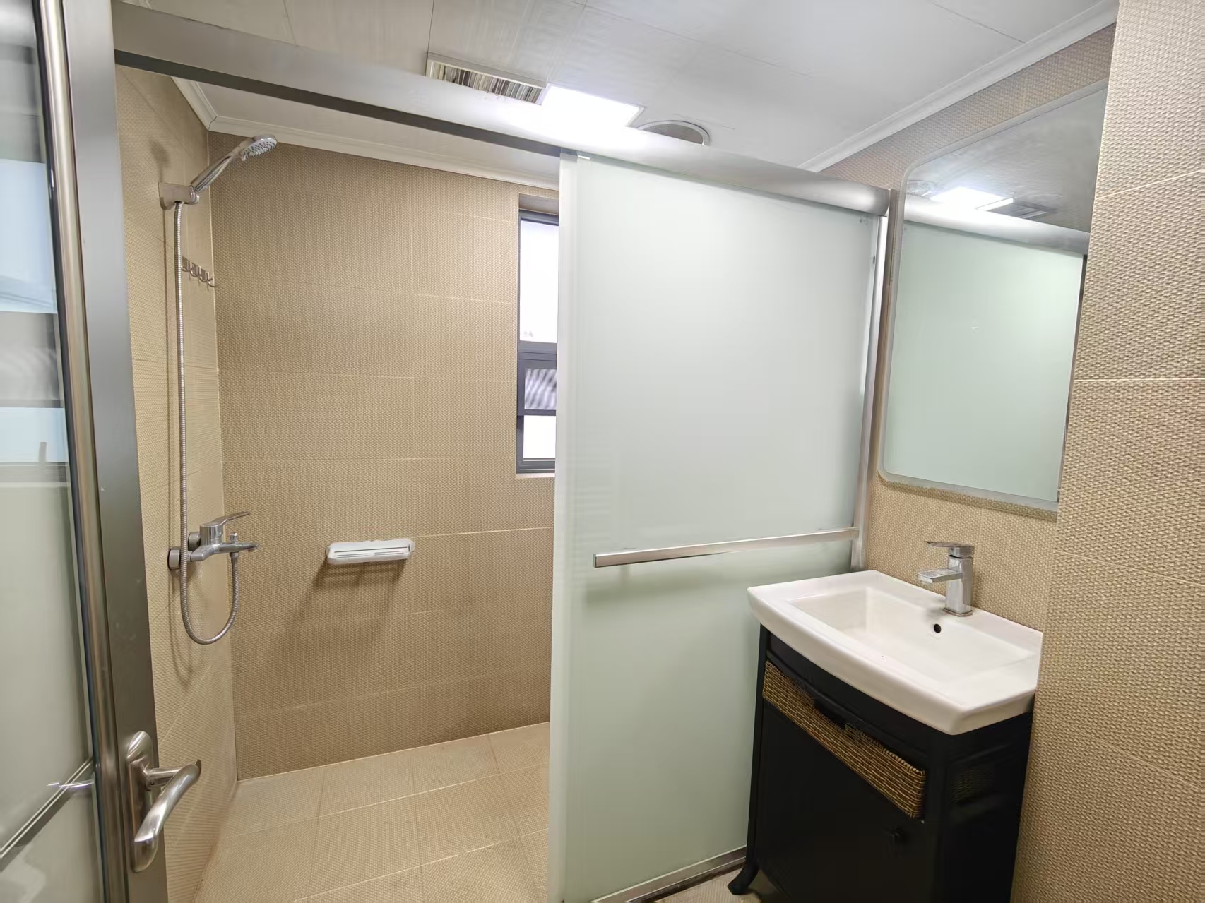 美的城一期 4室2厅2卫 84.0万 美的城一期 4室2厅2卫 84.0万室内图