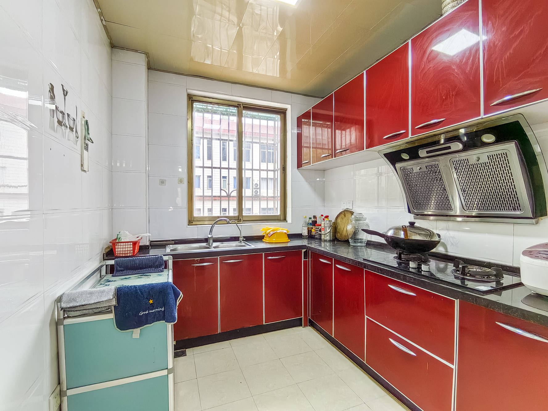 长沙县邮电局(长沙县邮政局宿舍) 3室2厅2卫 57.0万 长沙县邮电局(长沙县邮政局宿舍) 3室2厅2卫 57.0万厨房