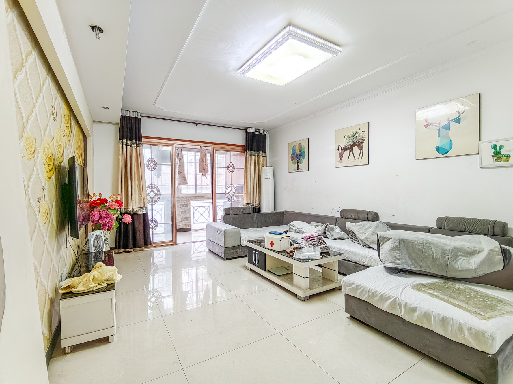 长沙县邮电局(长沙县邮政局宿舍) 3室2厅2卫 57.0万 长沙县邮电局(长沙县邮政局宿舍) 3室2厅2卫 57.0万客厅