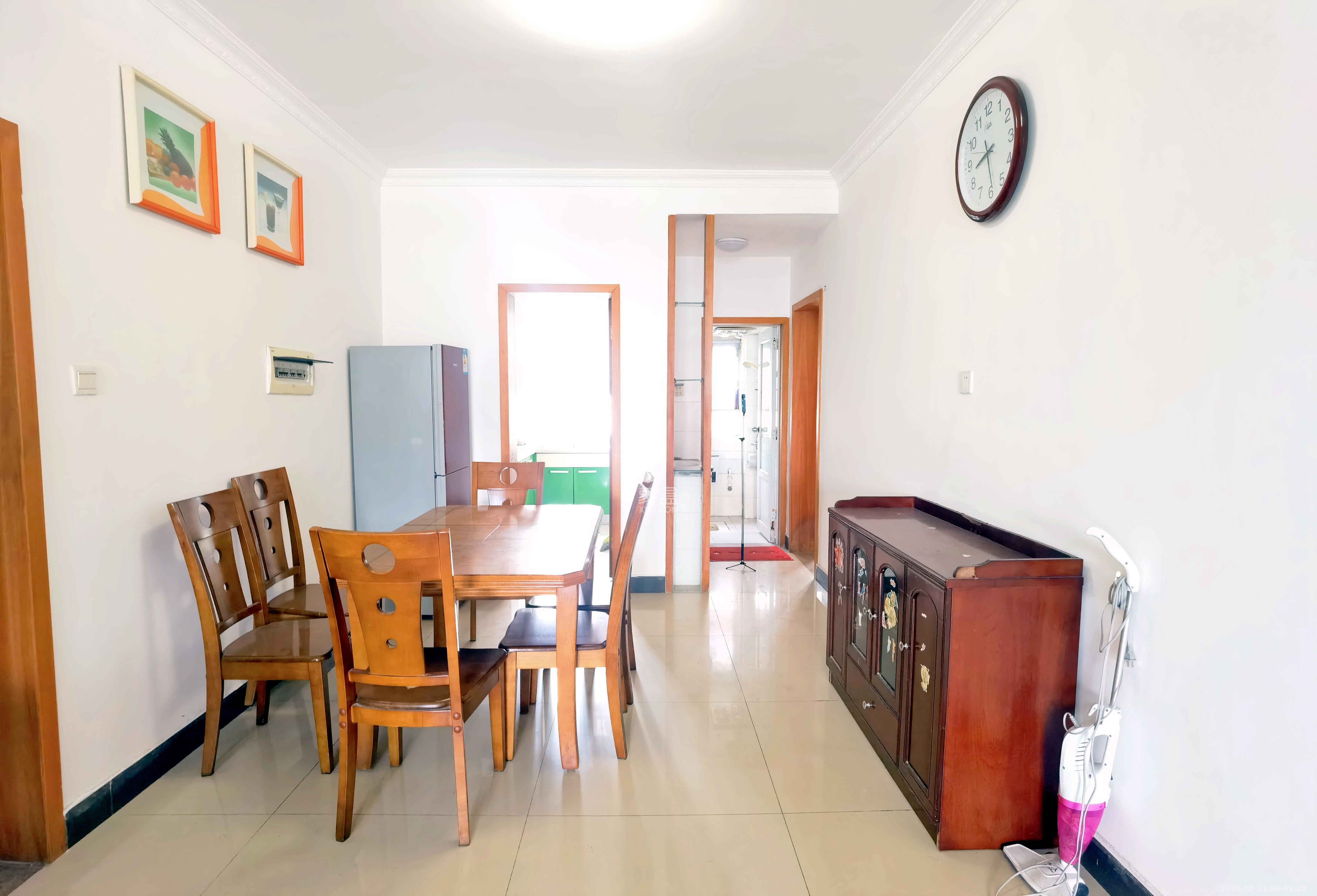 卓峰家园 3室2厅2卫 2300.0元/月 卓峰家园 3室2厅2卫 2300.0元/月室内图