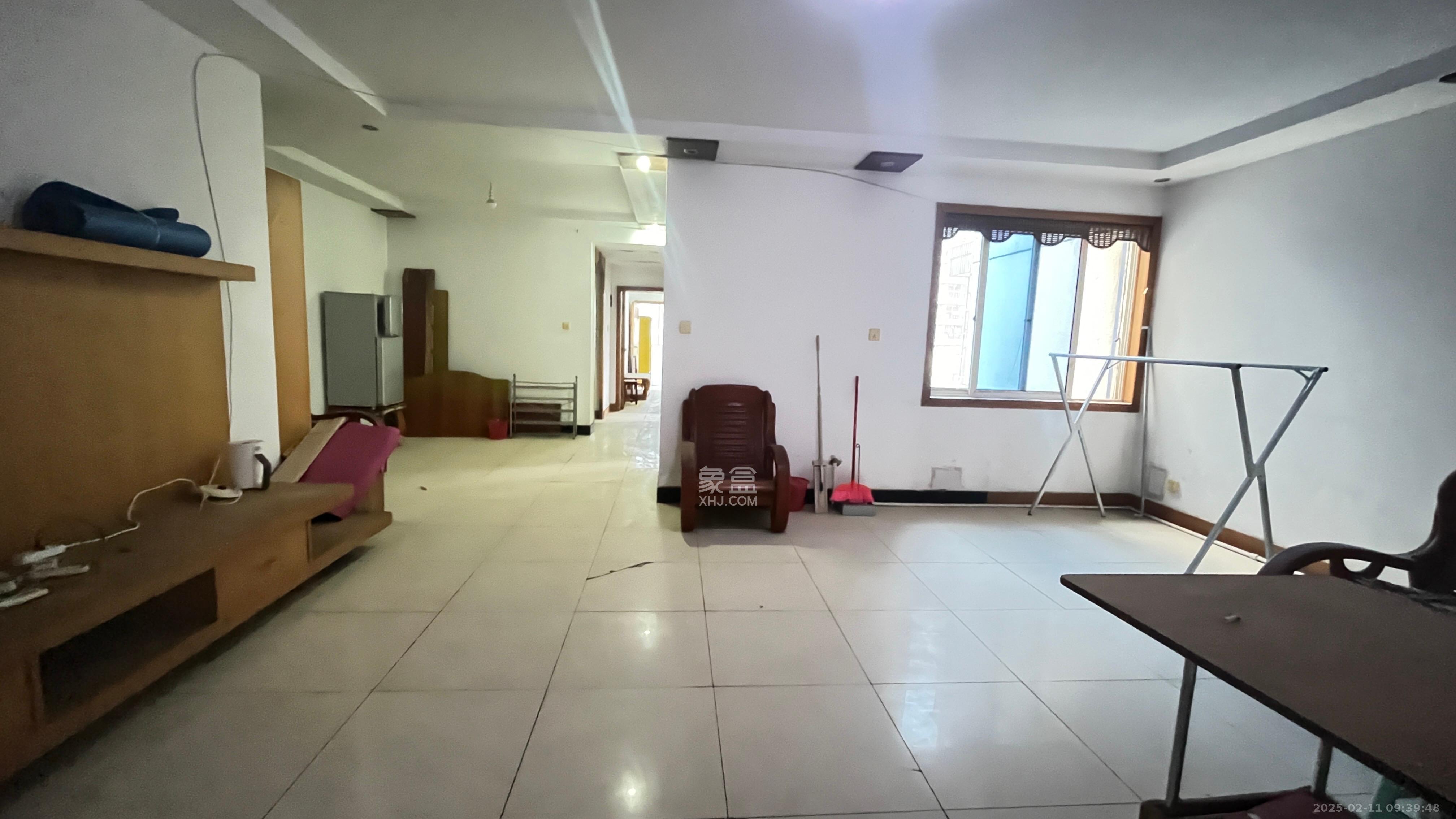 湘博楼 1室1厅1卫 1600.0元/月 湘博楼 1室1厅1卫 1600.0元/月室内图