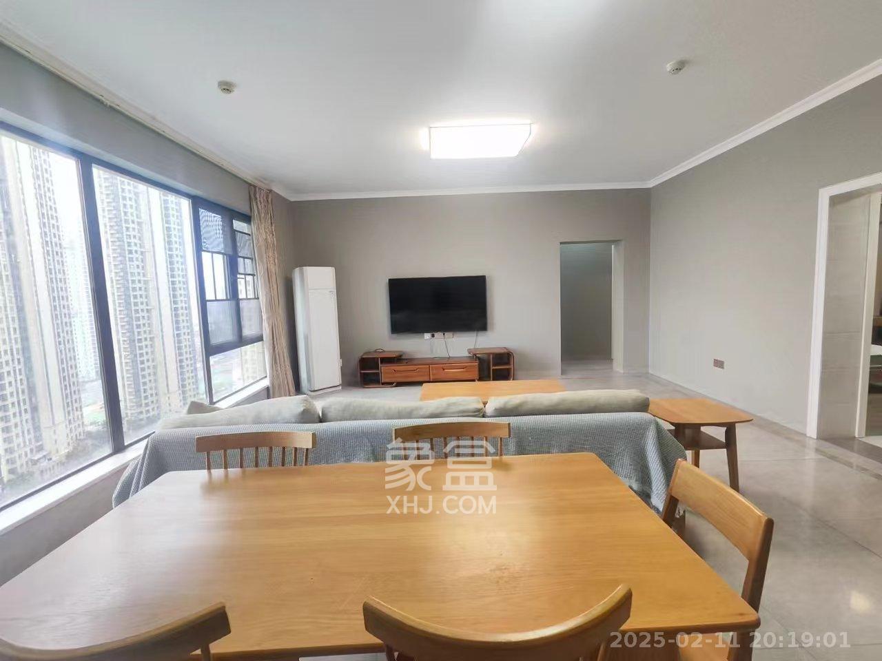 保利西海岸A区  4室2厅2卫   5800.00元/月室内图