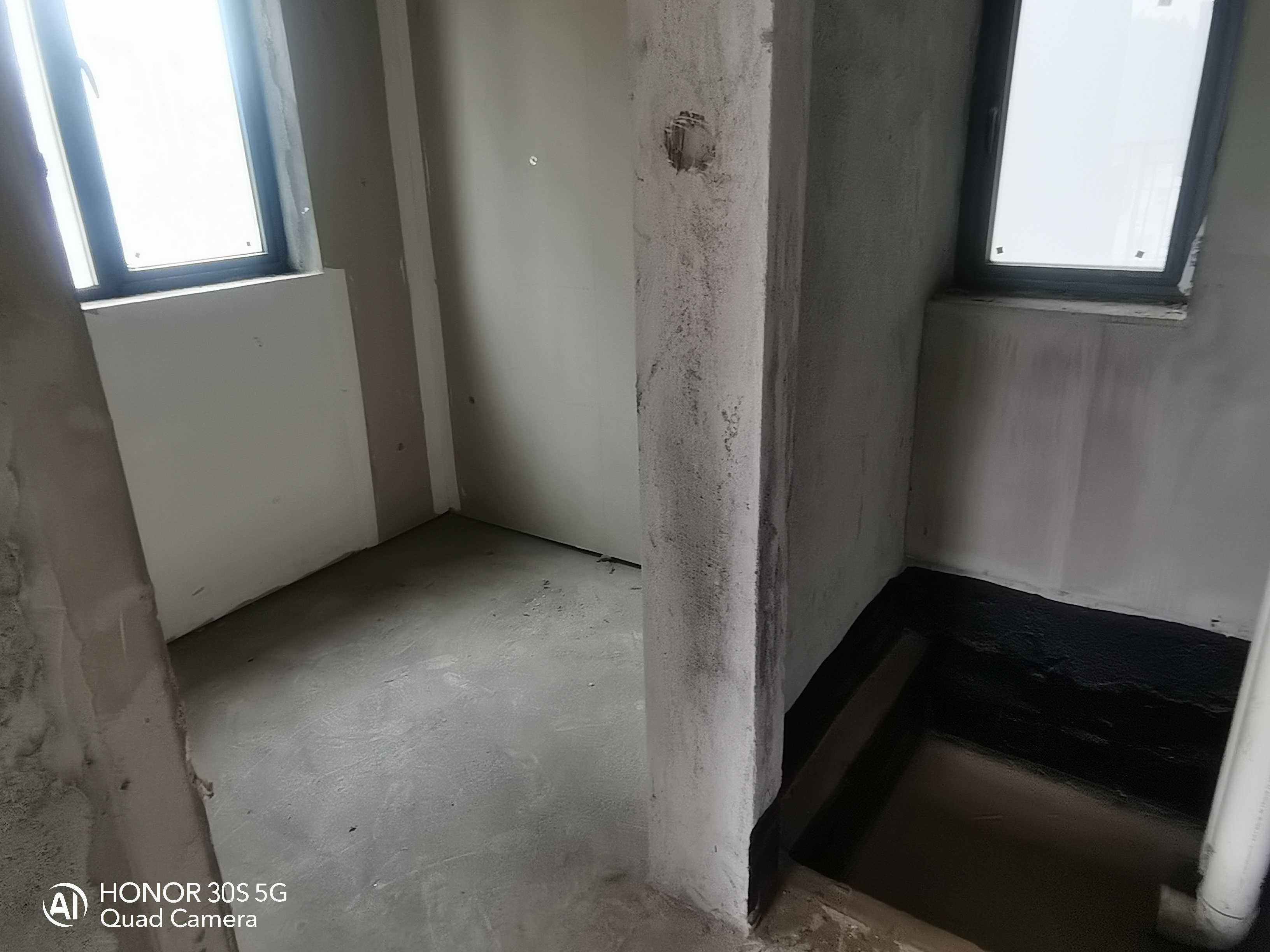 宁邦中心（二期公园里）  5室2厅2卫    130.0万室内图