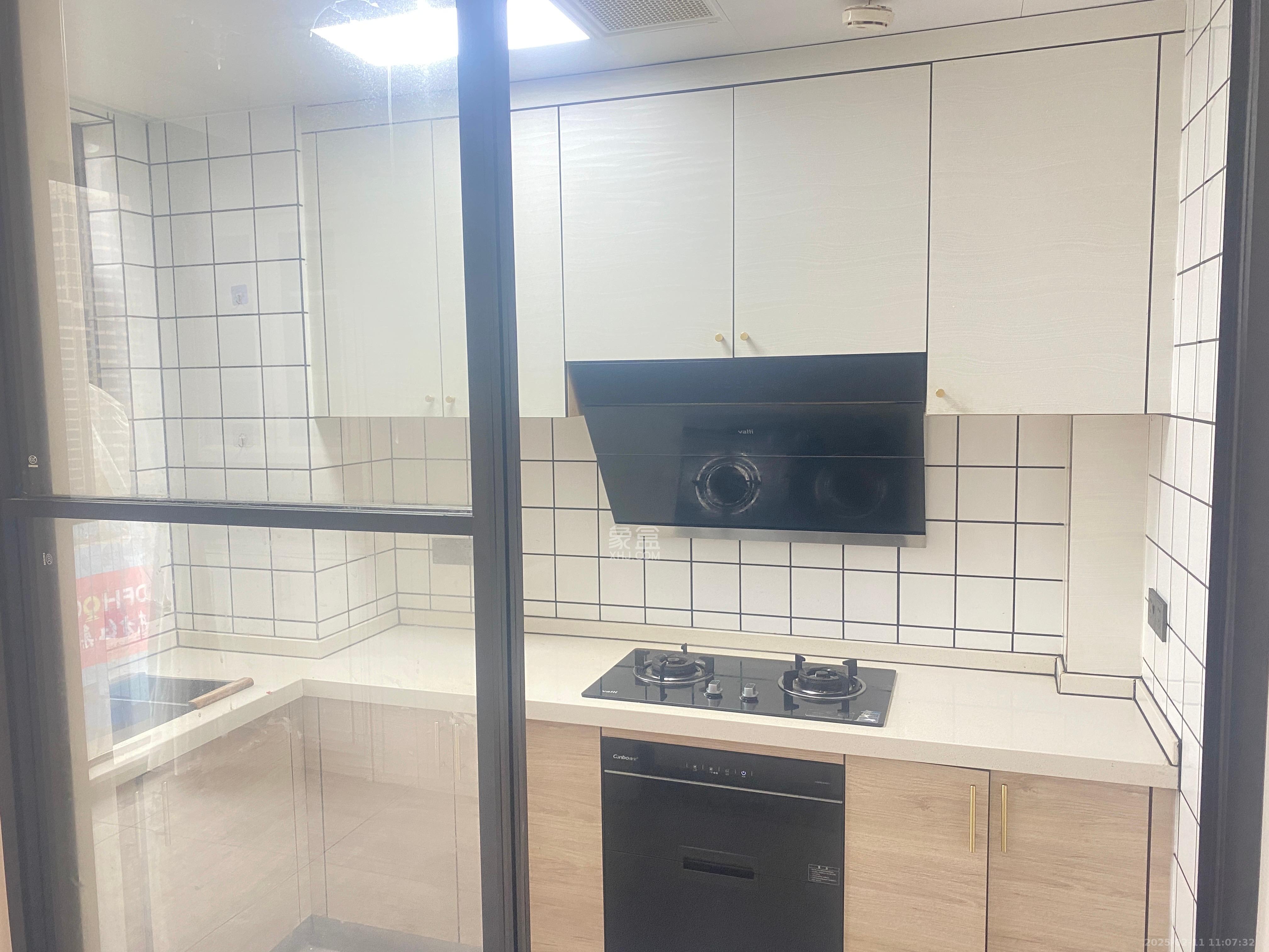 阳光丽城  4室2厅2卫   4200.00元/月室内图